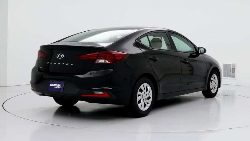 2020 Hyundai Elantra SE 8