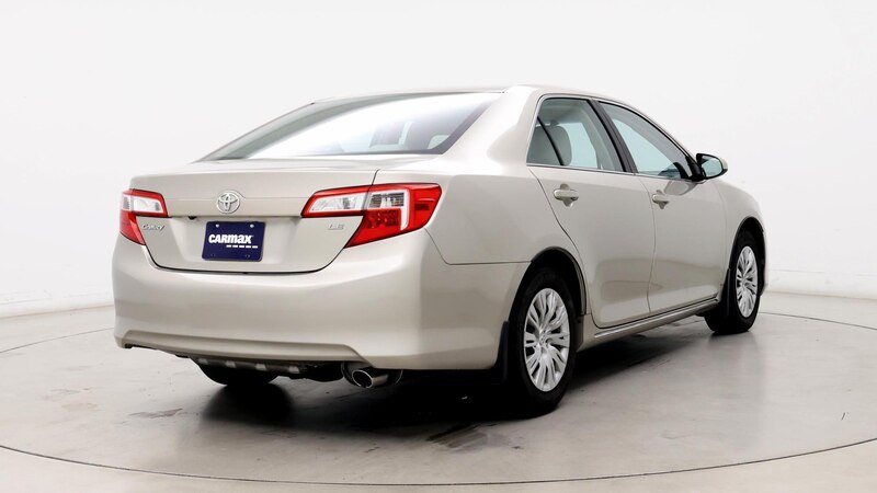 2014 Toyota Camry LE 8