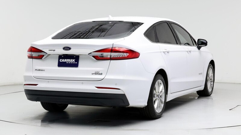 2019 Ford Fusion SE 8