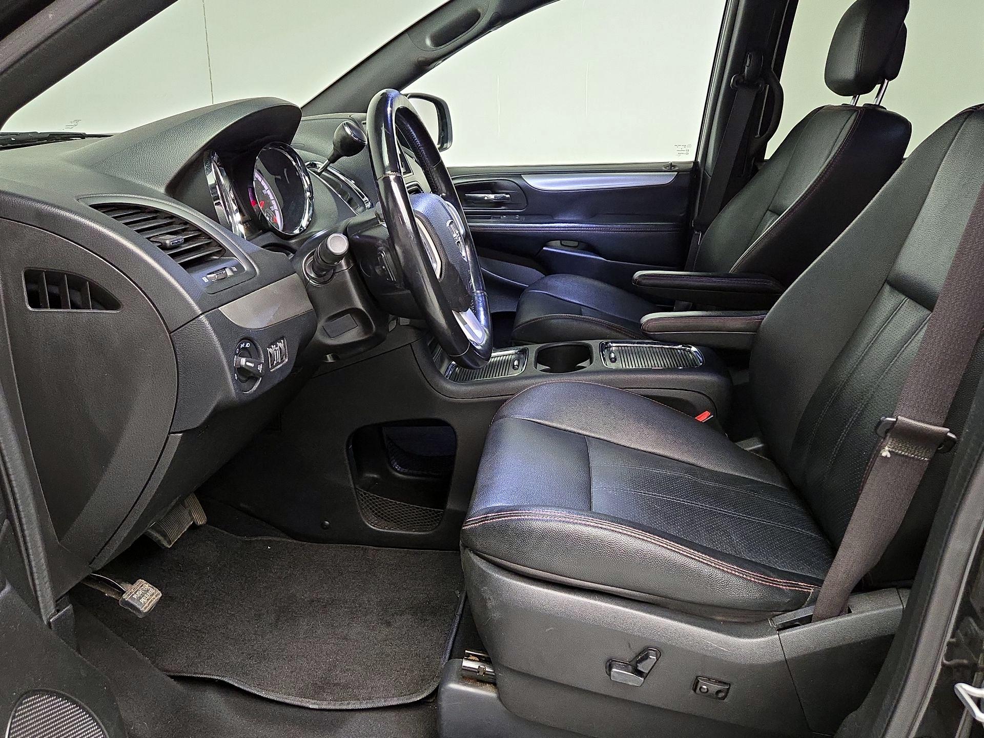 Thumbnail: 2019 Dodge Grand Caravan - 11