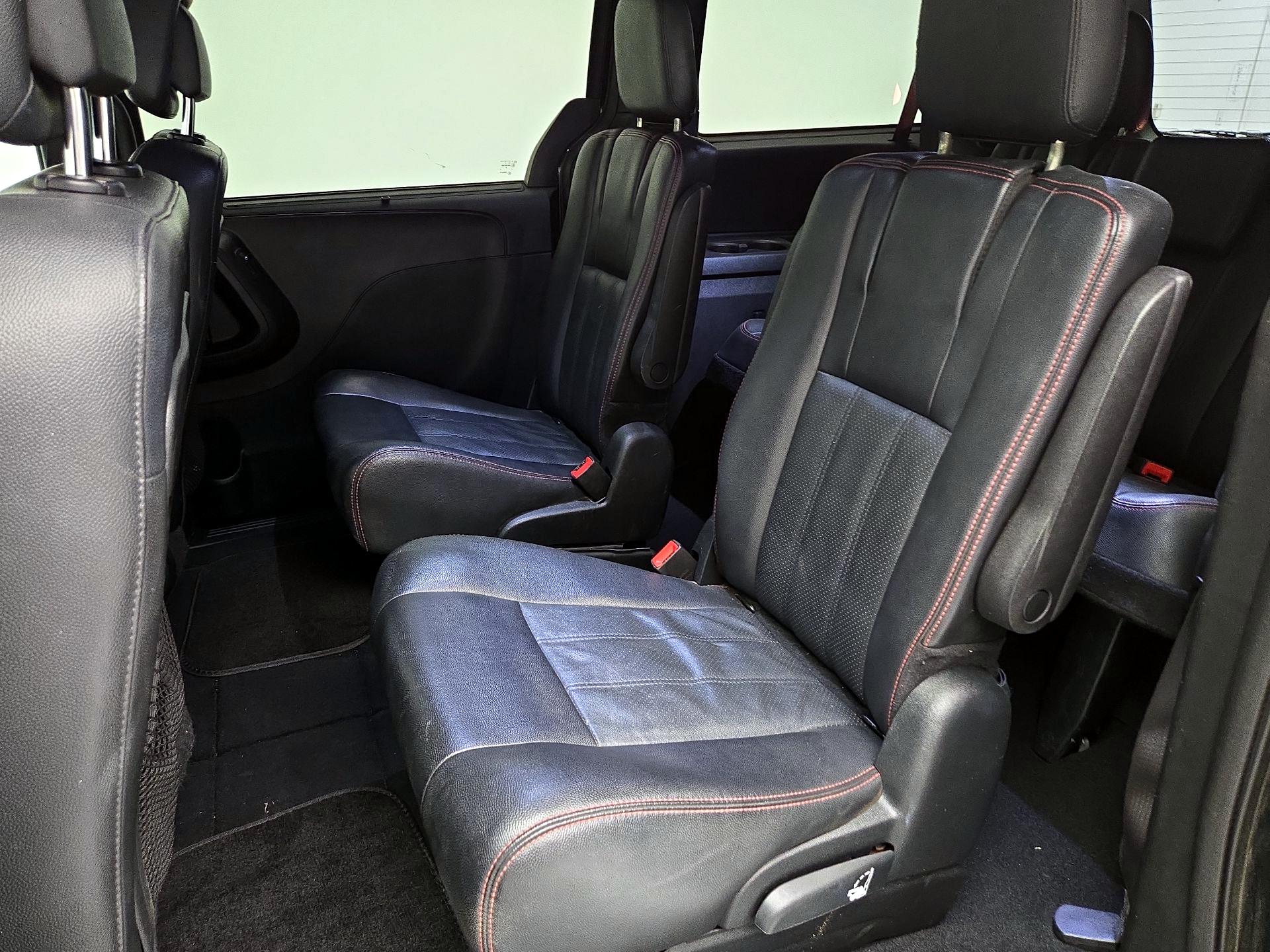 Thumbnail: 2019 Dodge Grand Caravan - 19