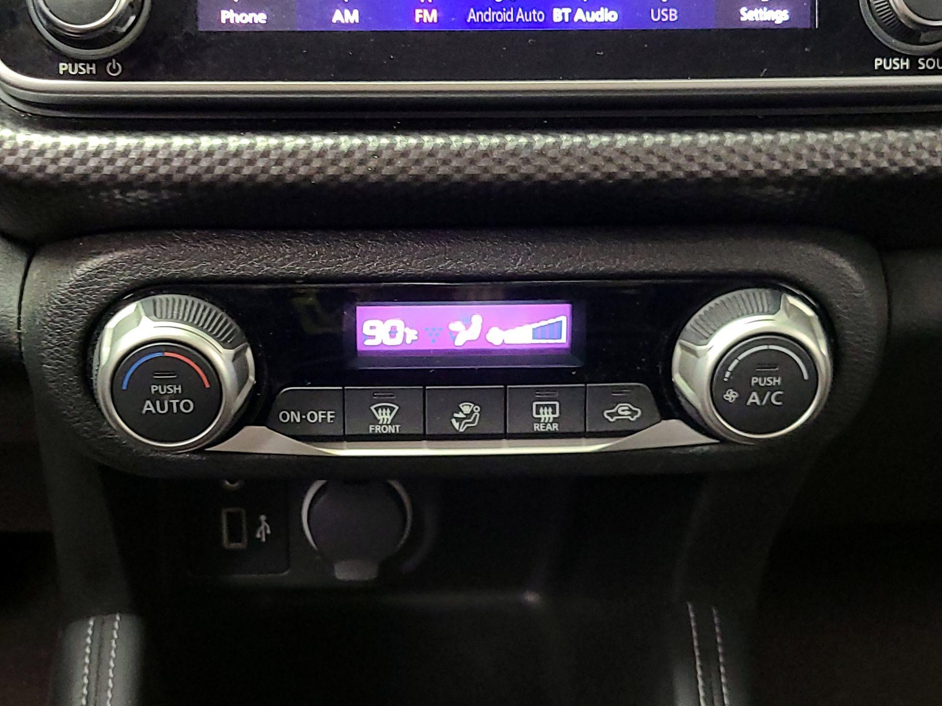 Thumbnail: 2019 Nissan Kicks - 16