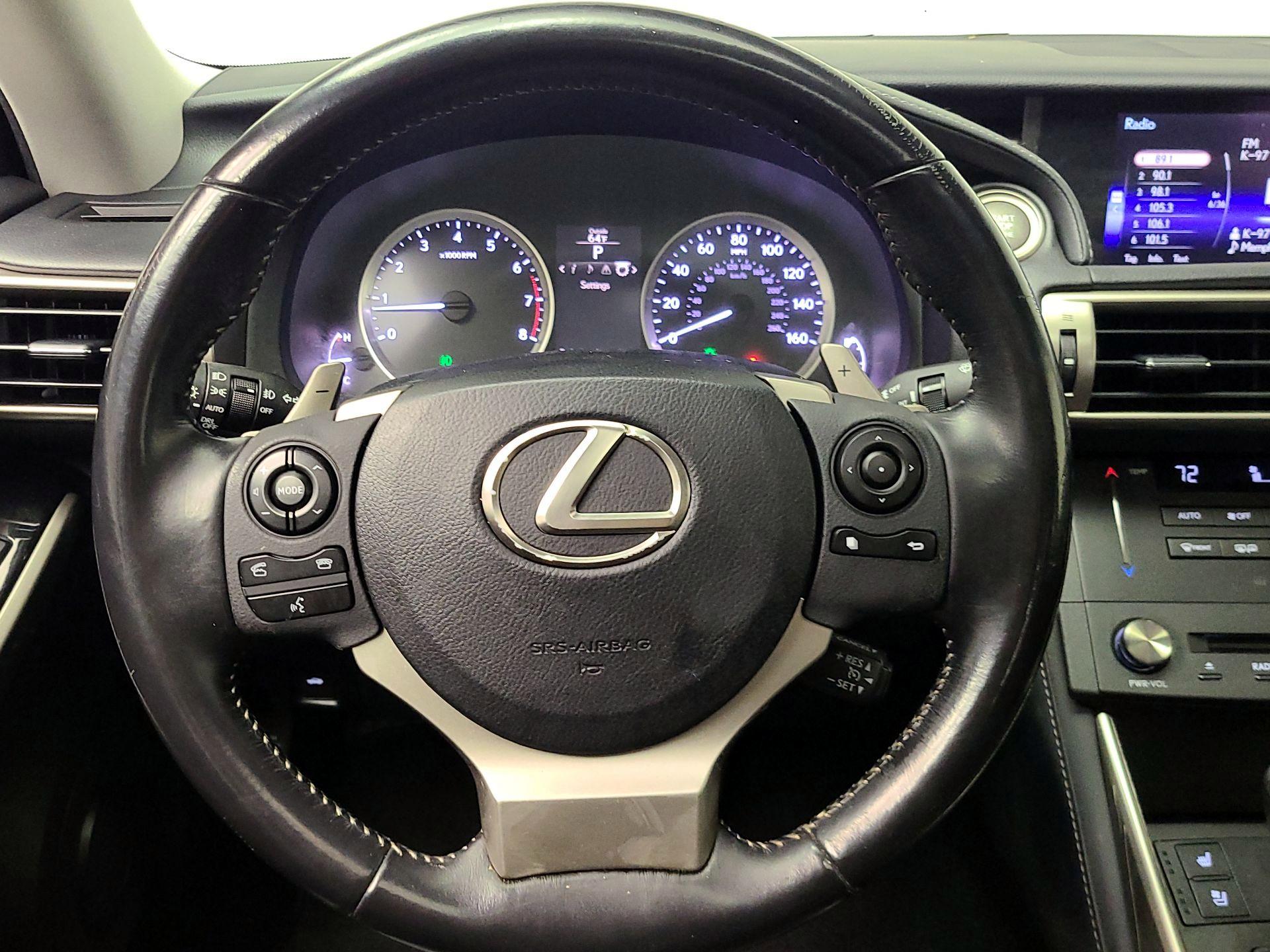 Thumbnail: 2016 Lexus IS - 10