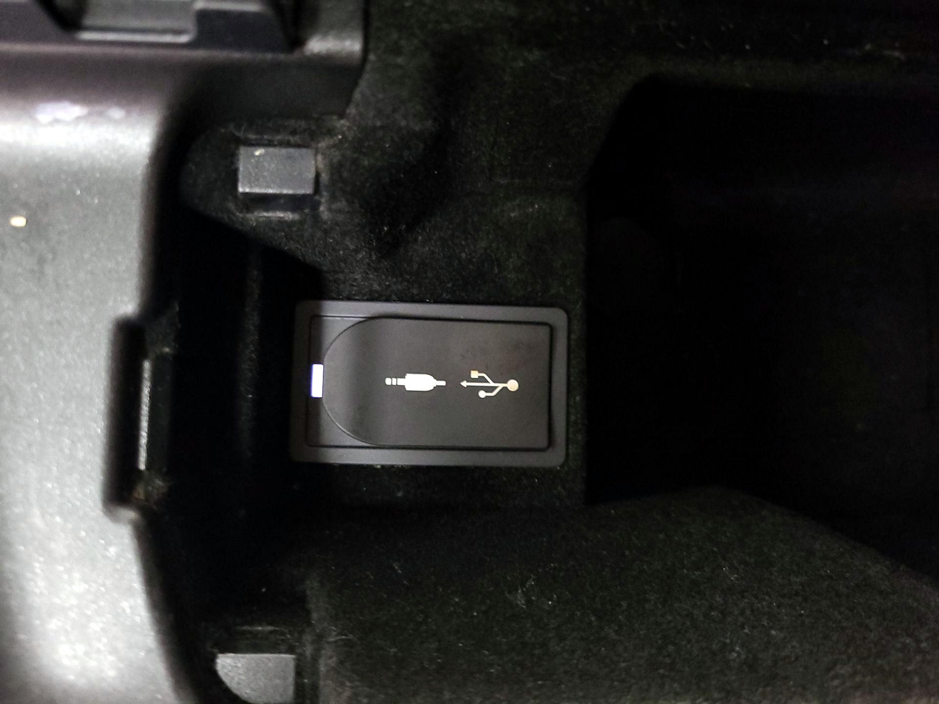 Thumbnail: 2016 Lexus IS - 18