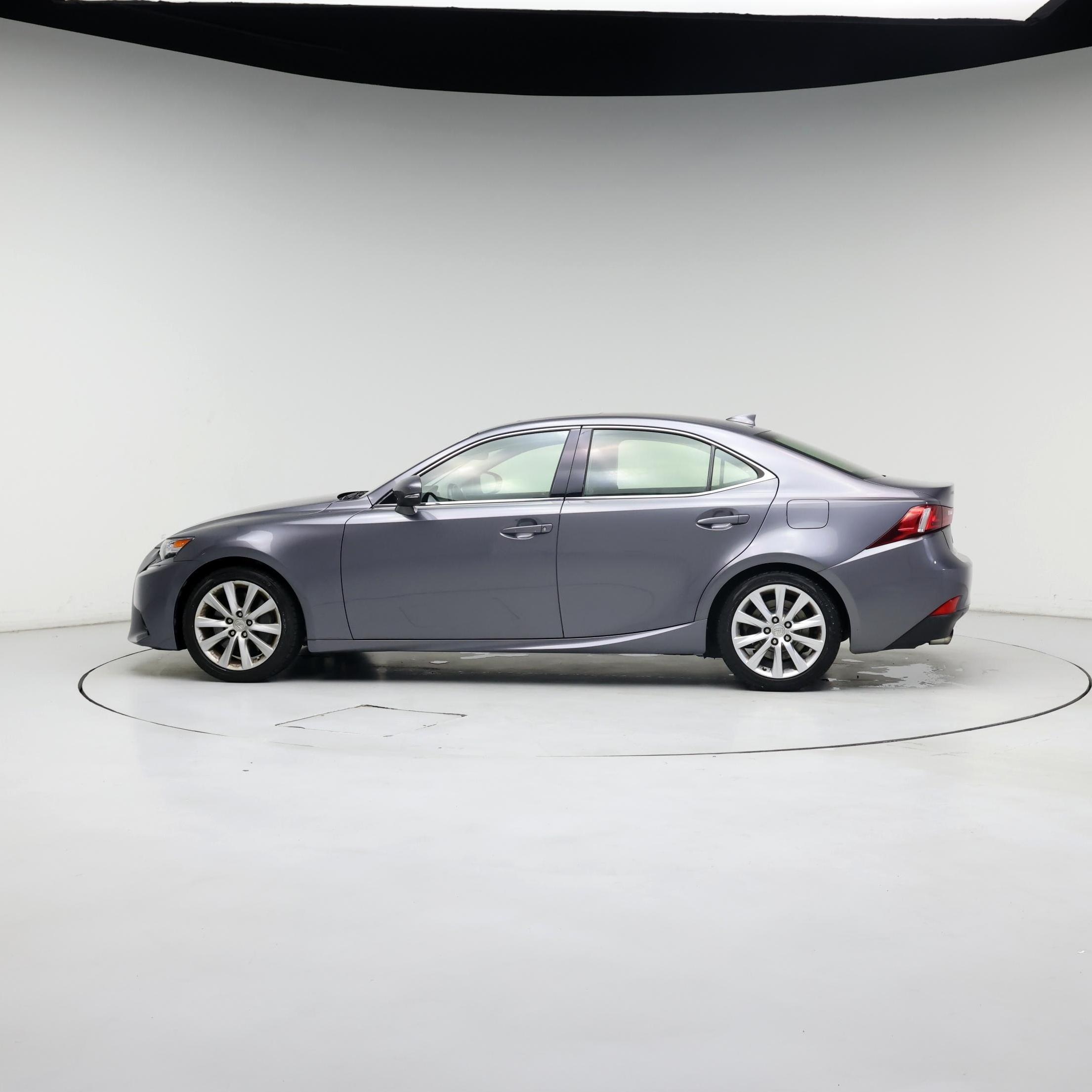 Thumbnail: 2016 Lexus IS - 3