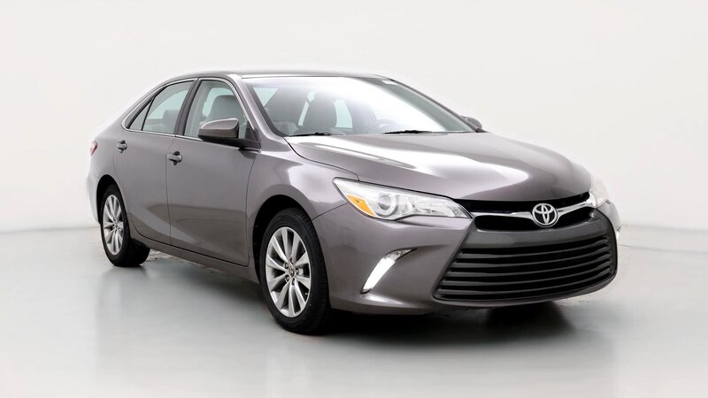 2016 Toyota Camry XLE Hero Image