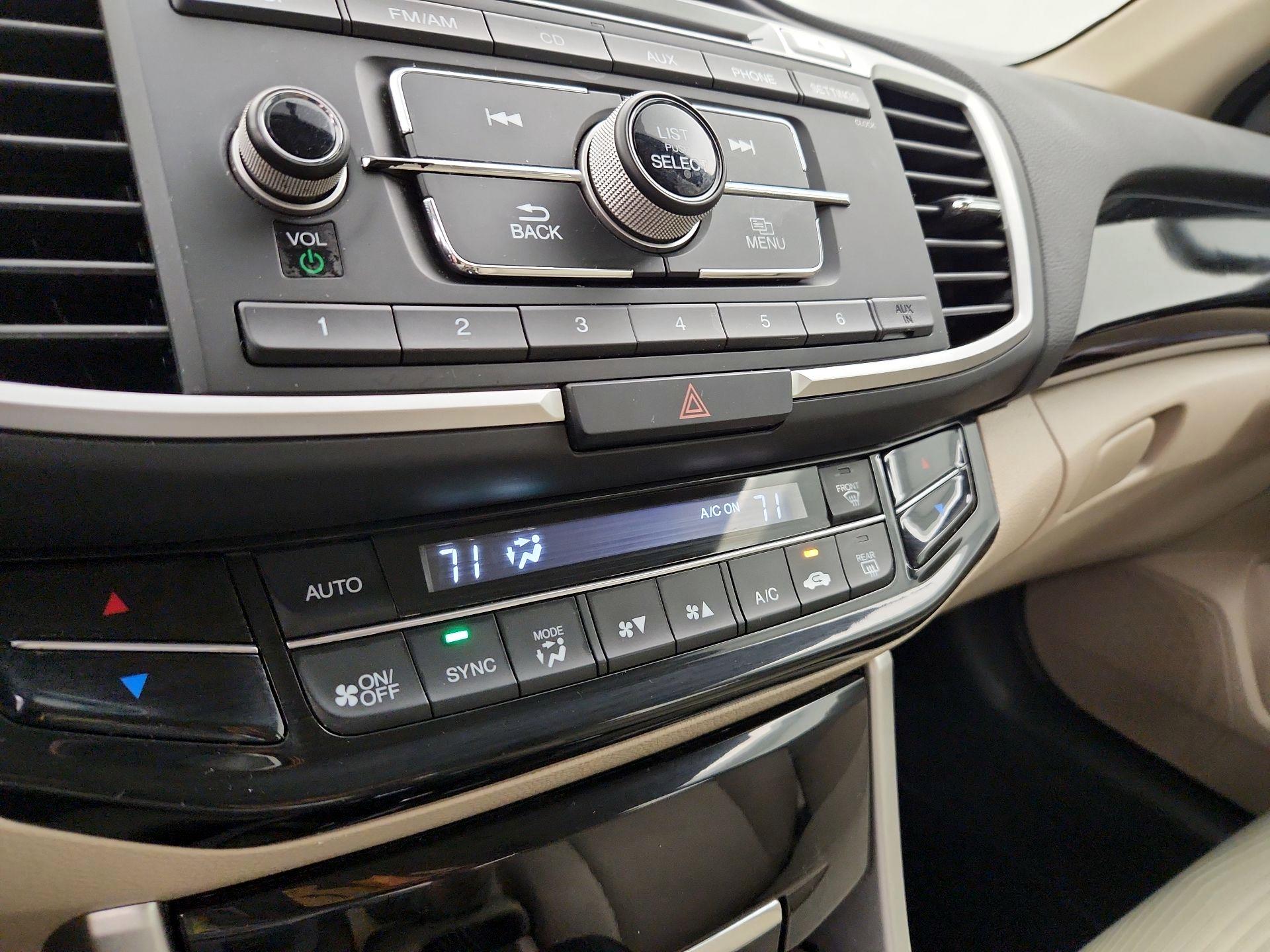 Thumbnail: 2016 Honda Accord - 16
