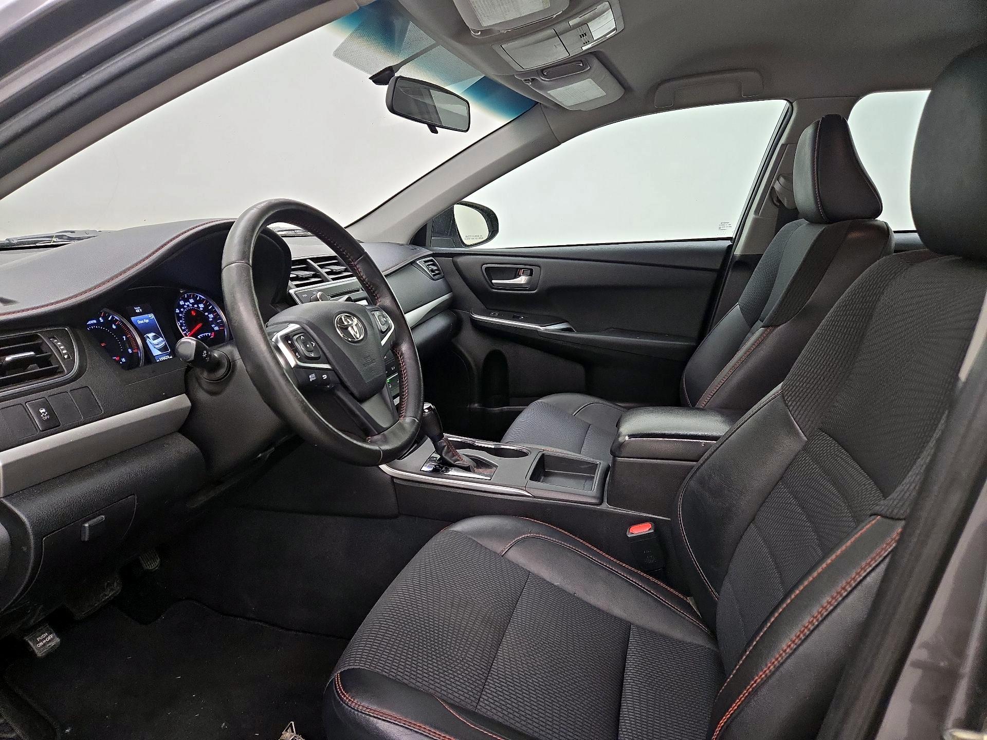 Thumbnail: 2016 Toyota Camry - 11