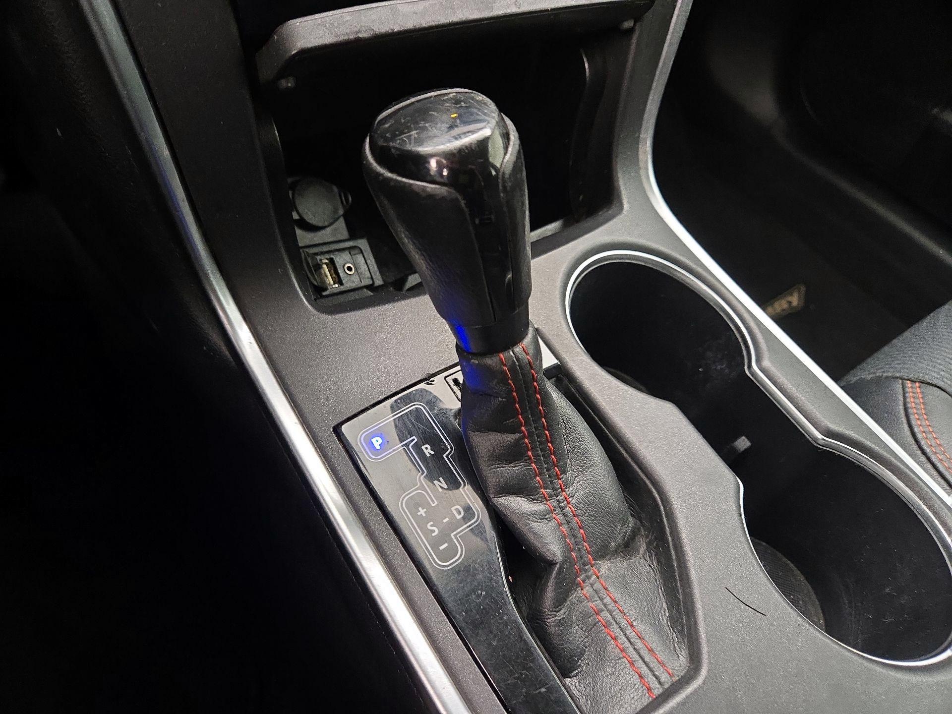 Thumbnail: 2016 Toyota Camry - 17