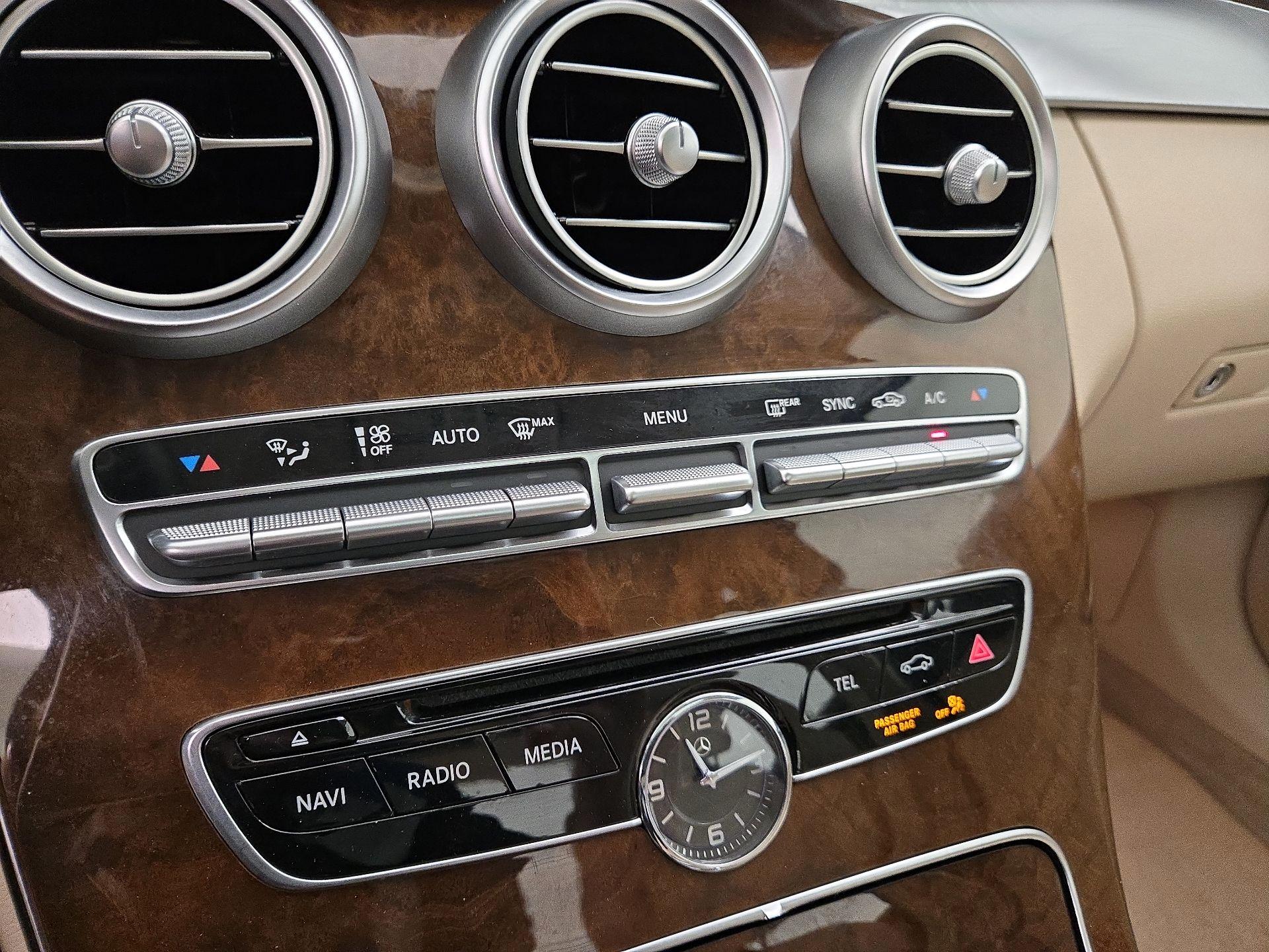 Thumbnail: 2016 Mercedes-Benz C-Class - 17