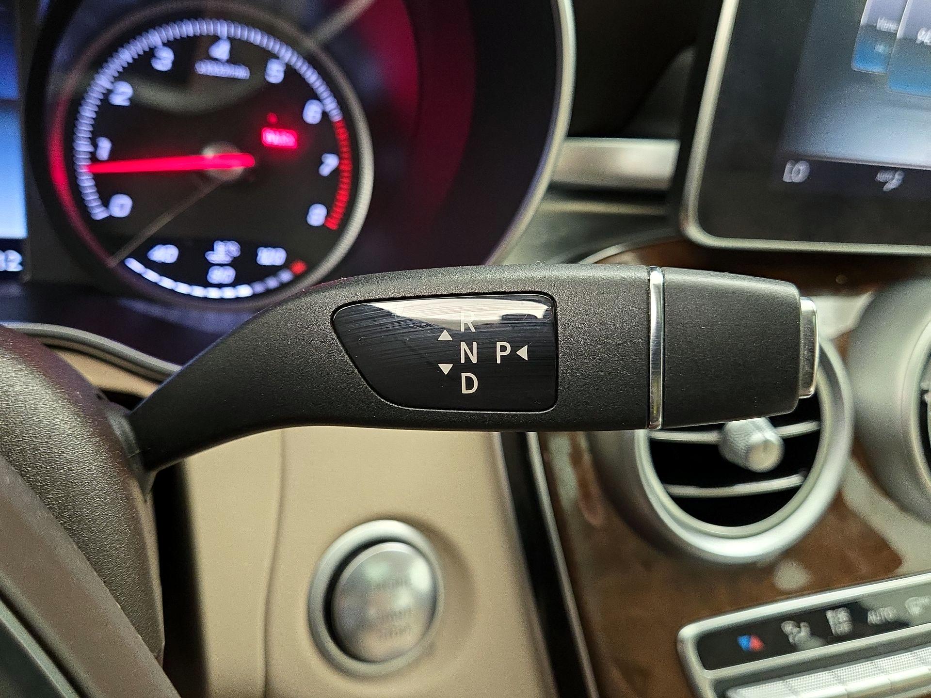 Thumbnail: 2016 Mercedes-Benz C-Class - 18