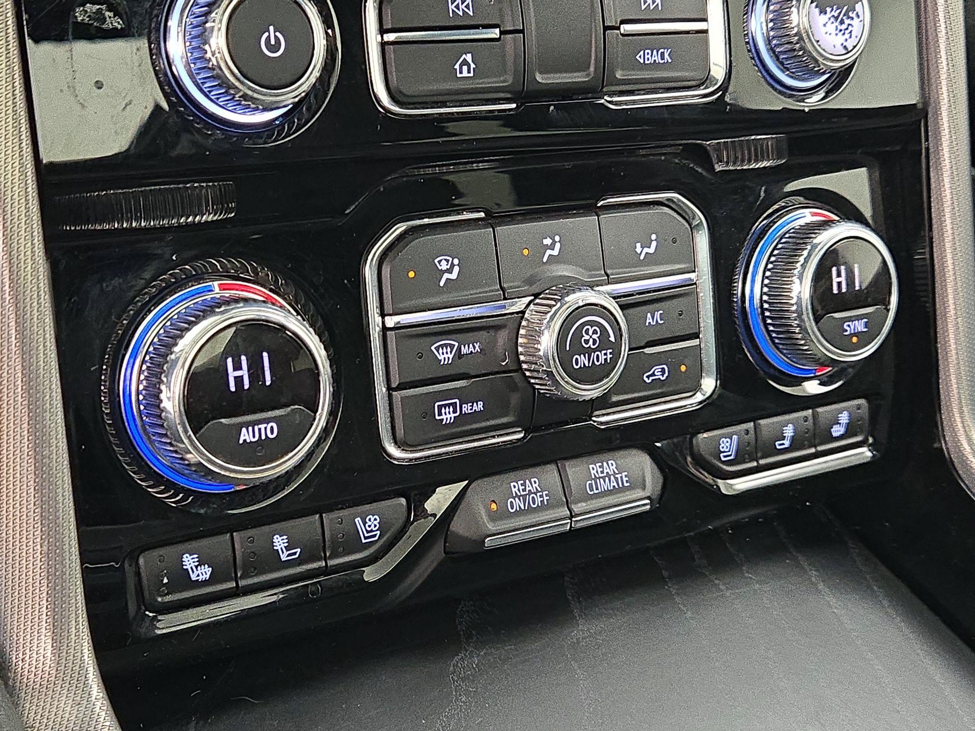 Thumbnail: 2021 GMC Yukon XL - 16