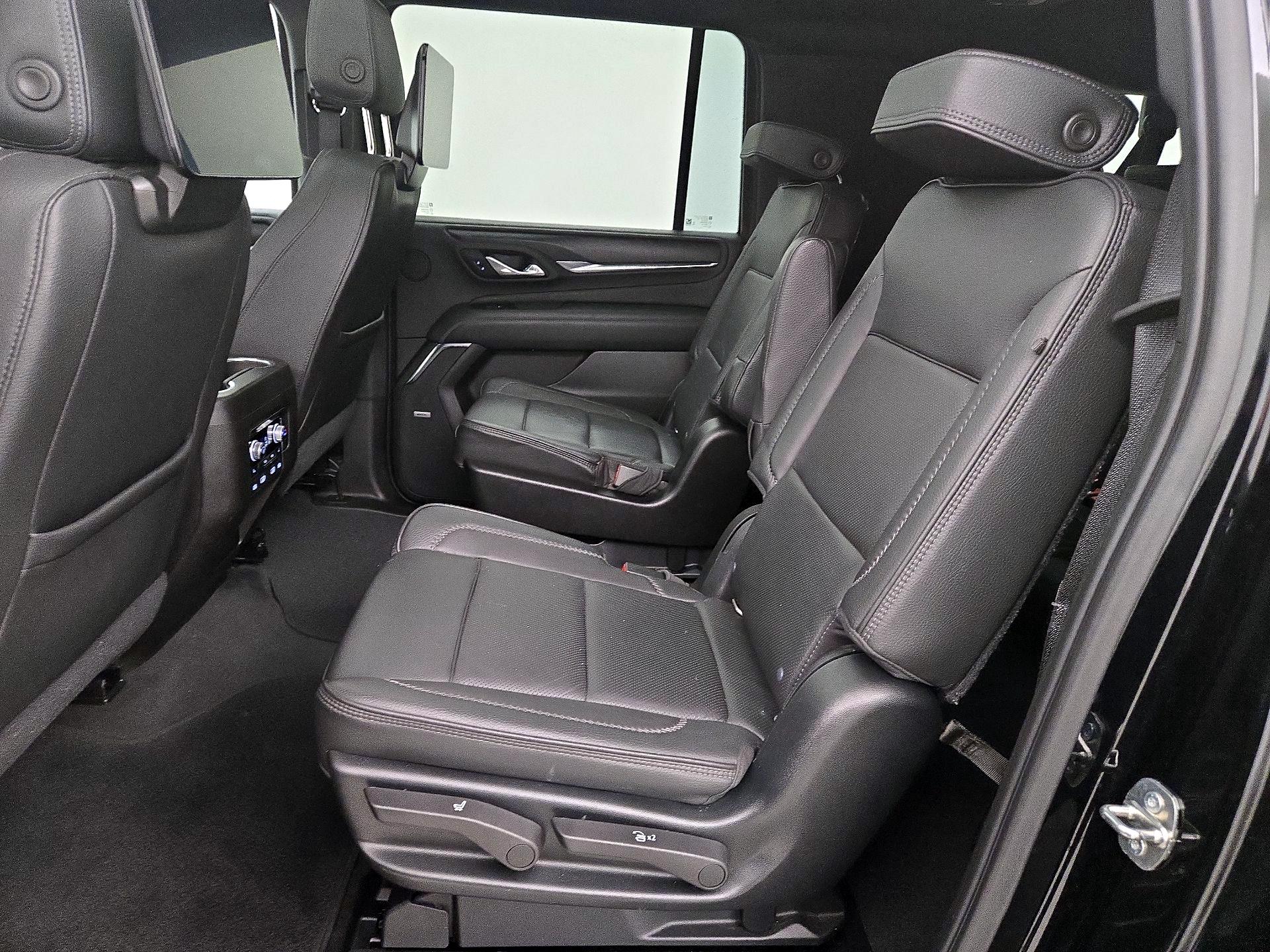 Thumbnail: 2021 GMC Yukon XL - 19