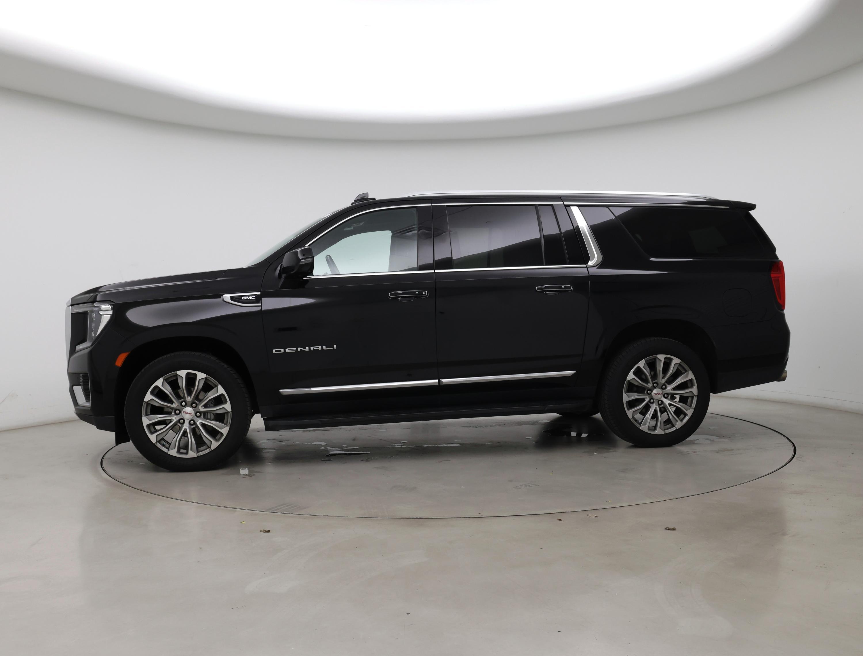 Thumbnail: 2021 GMC Yukon XL - 3