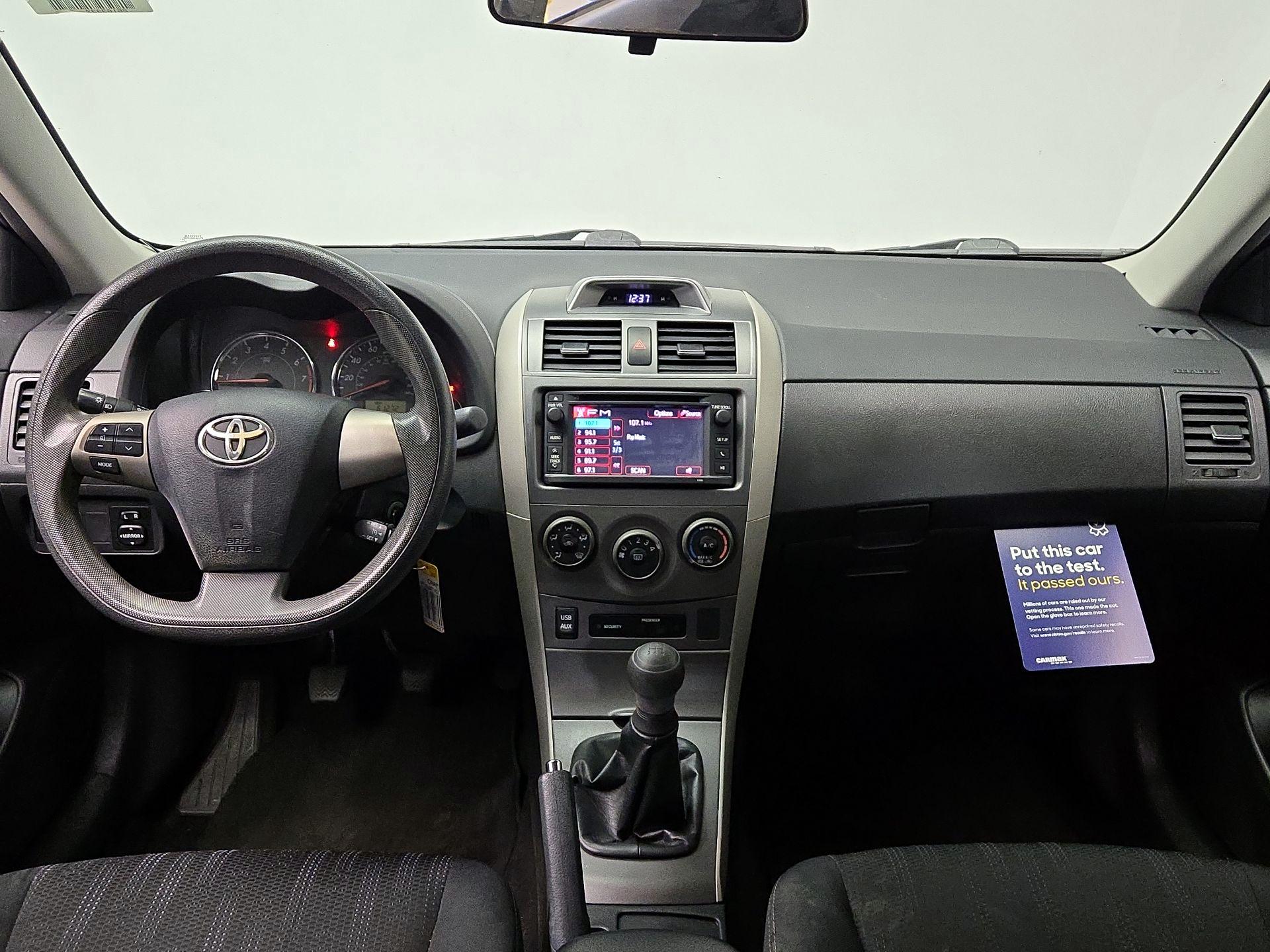 Thumbnail: 2013 Toyota Corolla - 9