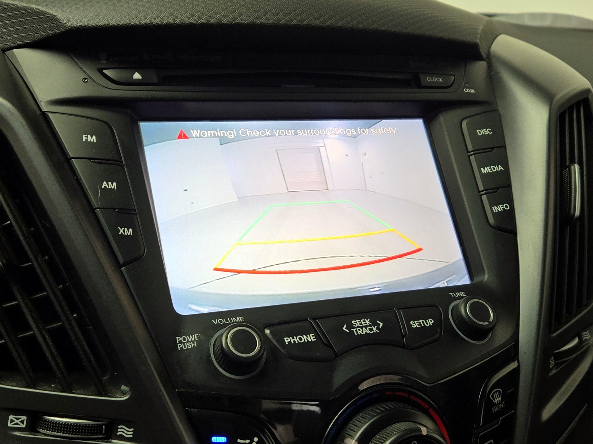 Thumbnail: 2015 Hyundai Veloster - 14