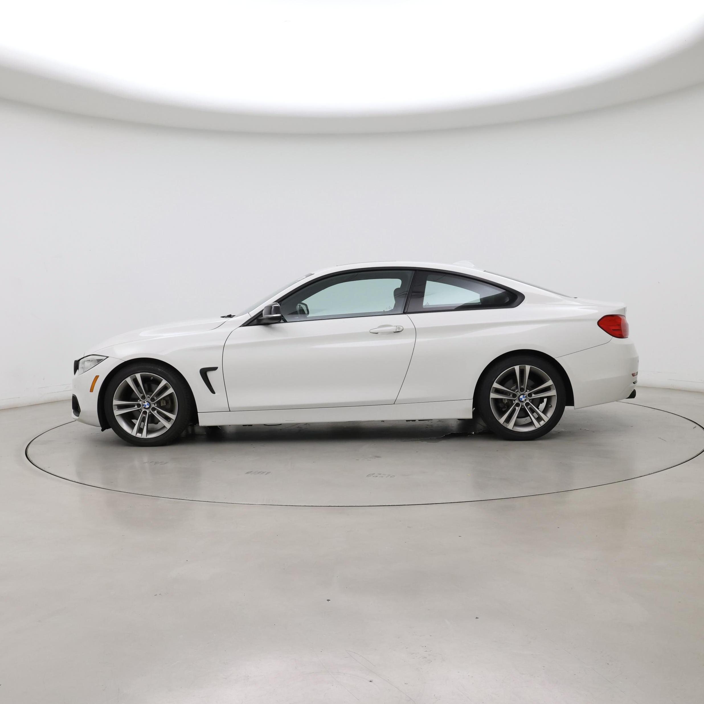 Thumbnail: 2015 BMW 4 Series - 3