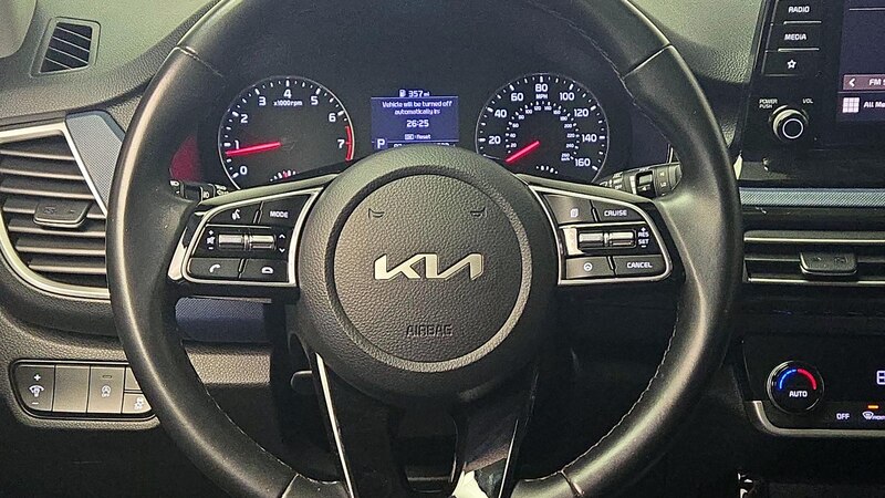 2023 Kia Seltos S 10