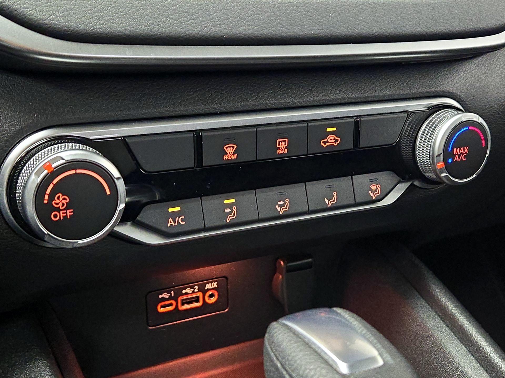 Thumbnail: 2020 Nissan Altima - 16