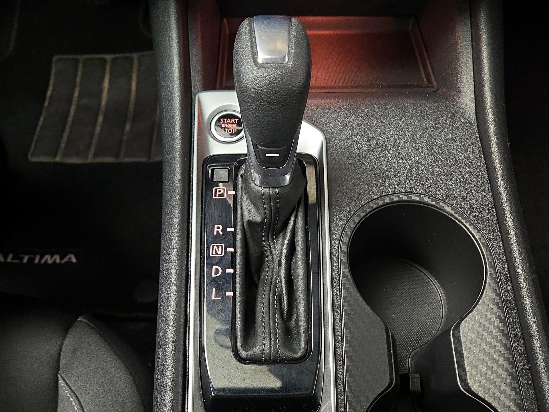 Thumbnail: 2020 Nissan Altima - 17