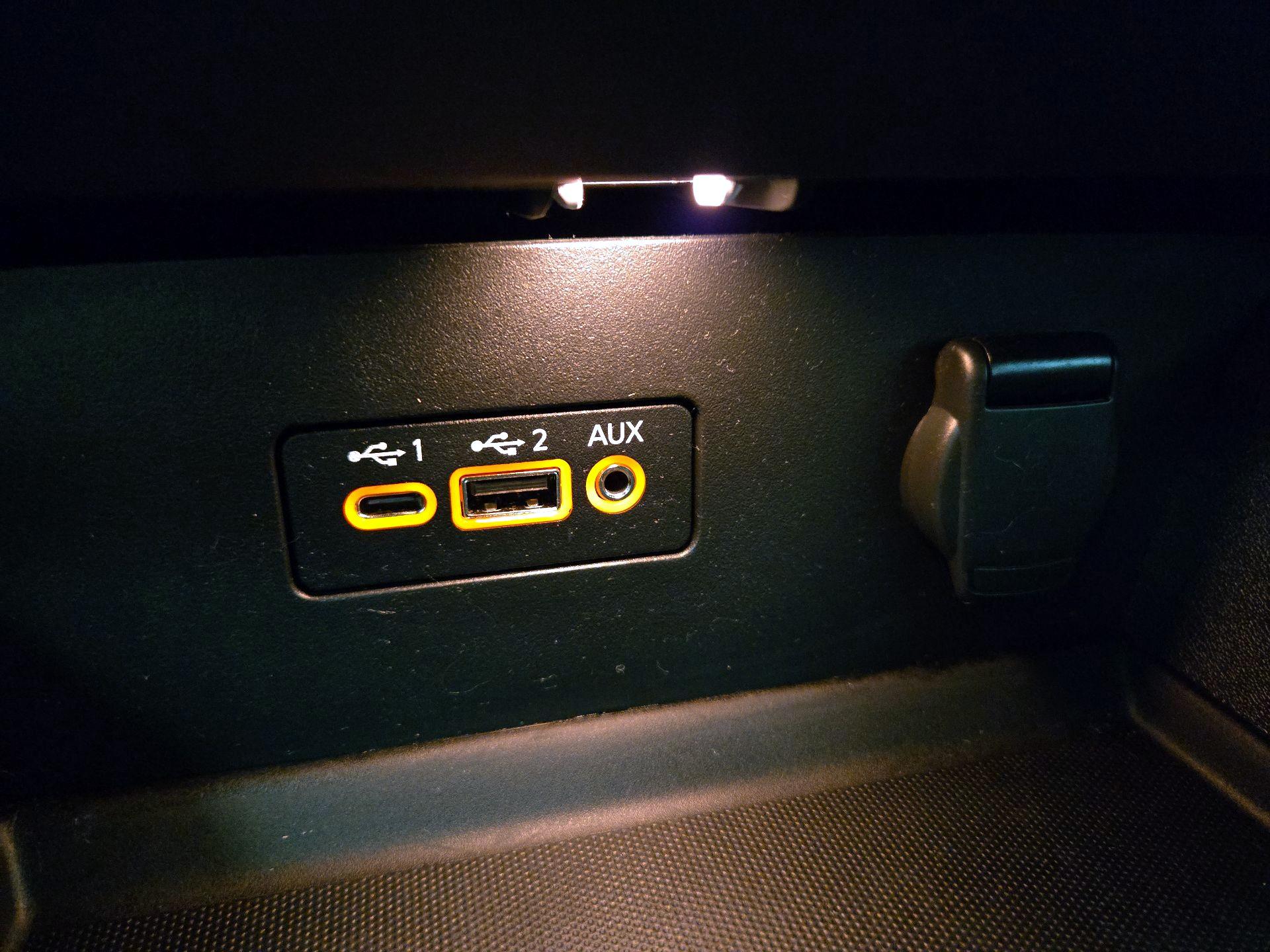 Thumbnail: 2020 Nissan Altima - 18