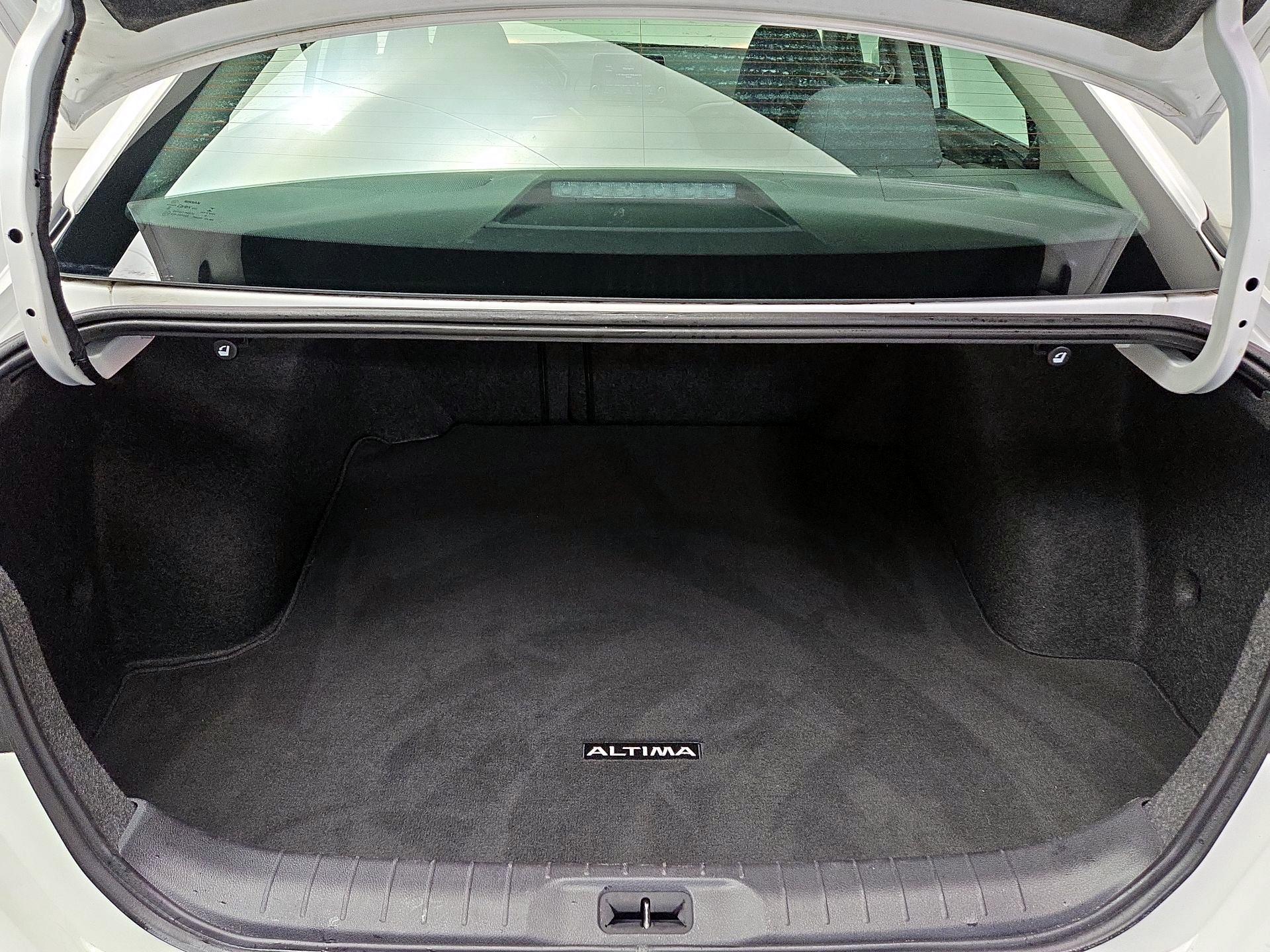 Thumbnail: 2020 Nissan Altima - 20