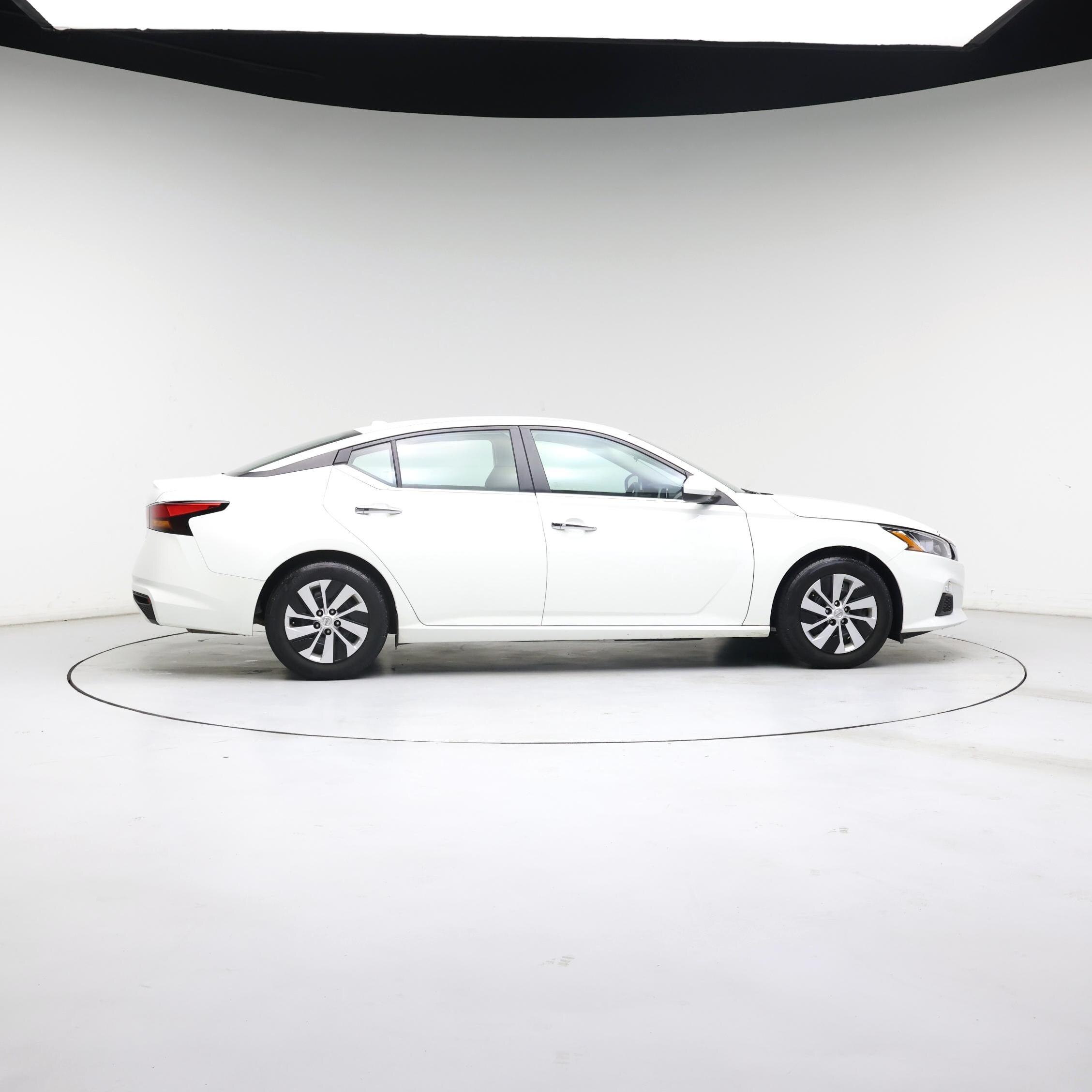 Thumbnail: 2020 Nissan Altima - 7