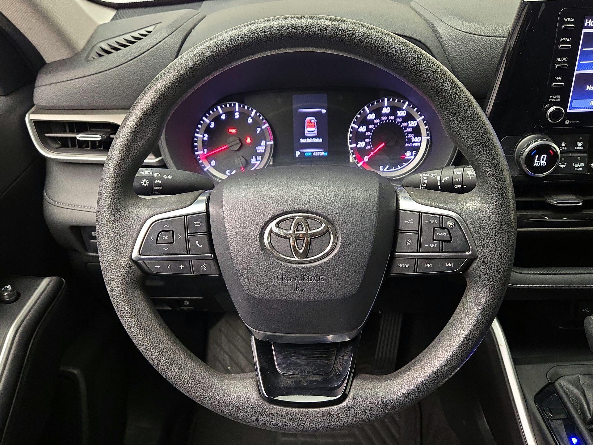 Thumbnail: 2020 Toyota Highlander - 10