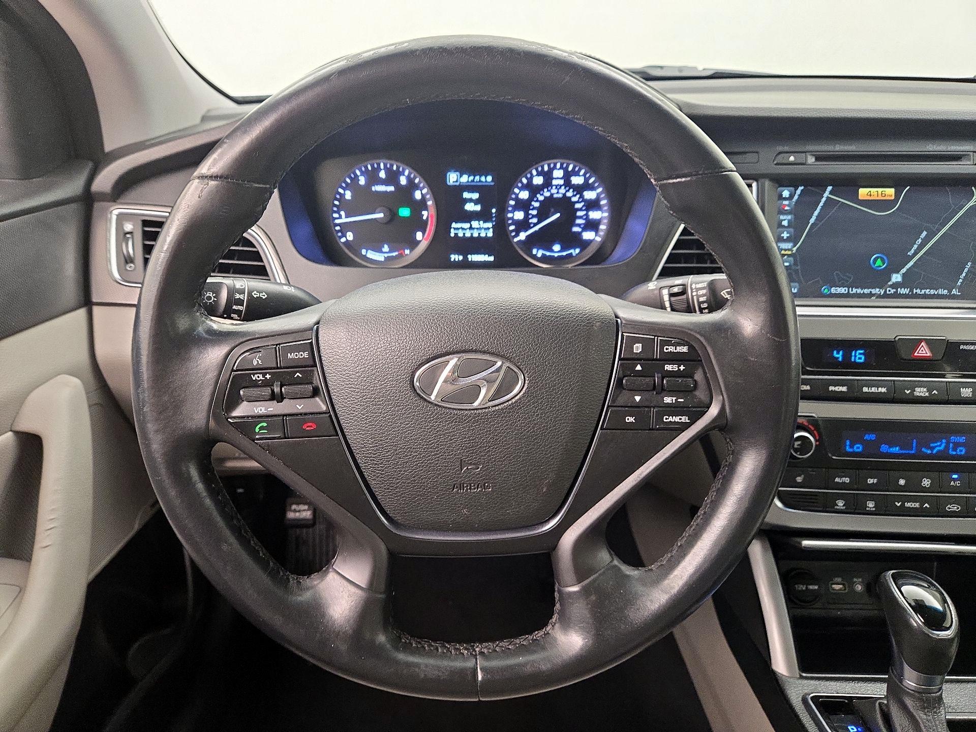 Thumbnail: 2015 Hyundai Sonata - 10
