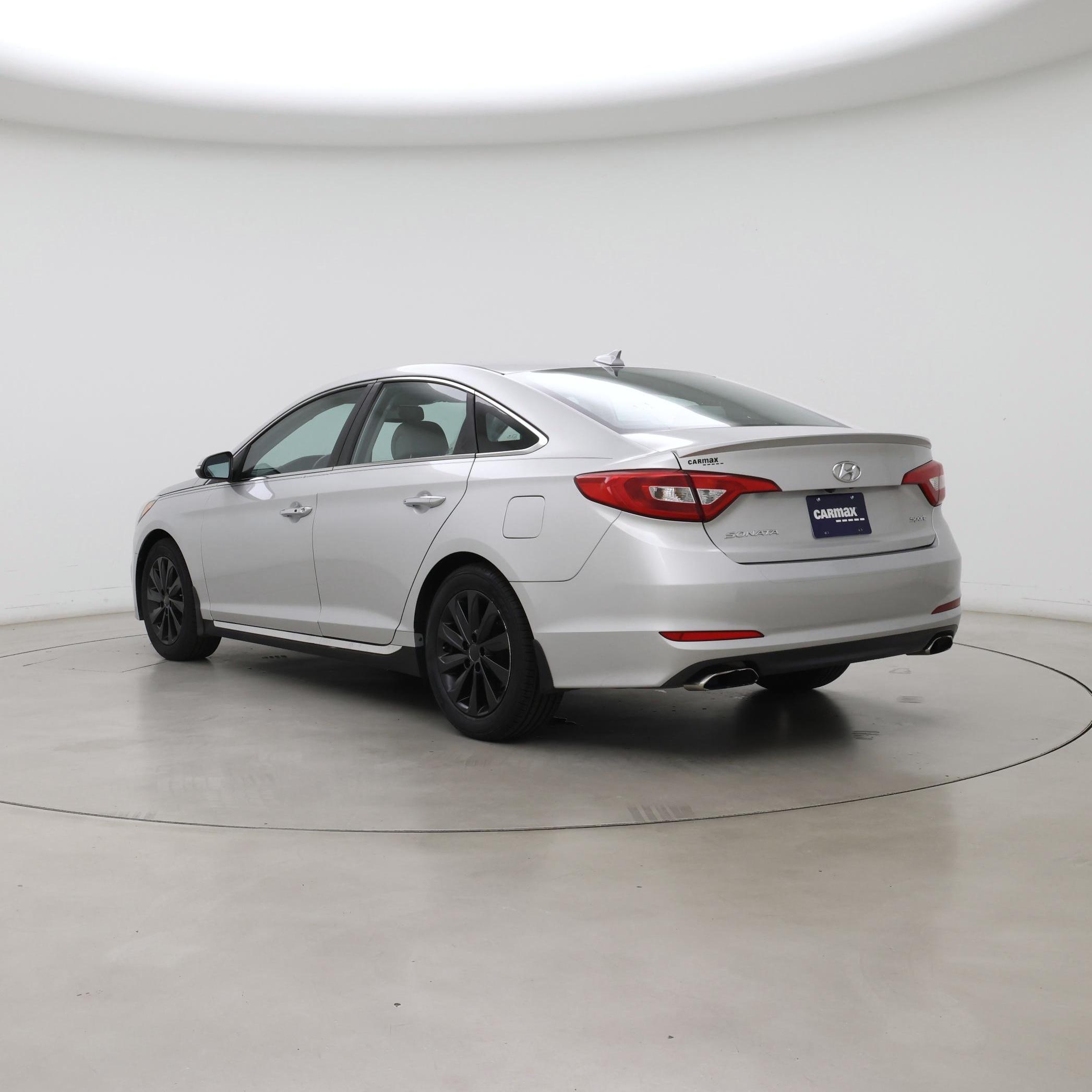 Thumbnail: 2015 Hyundai Sonata - 2