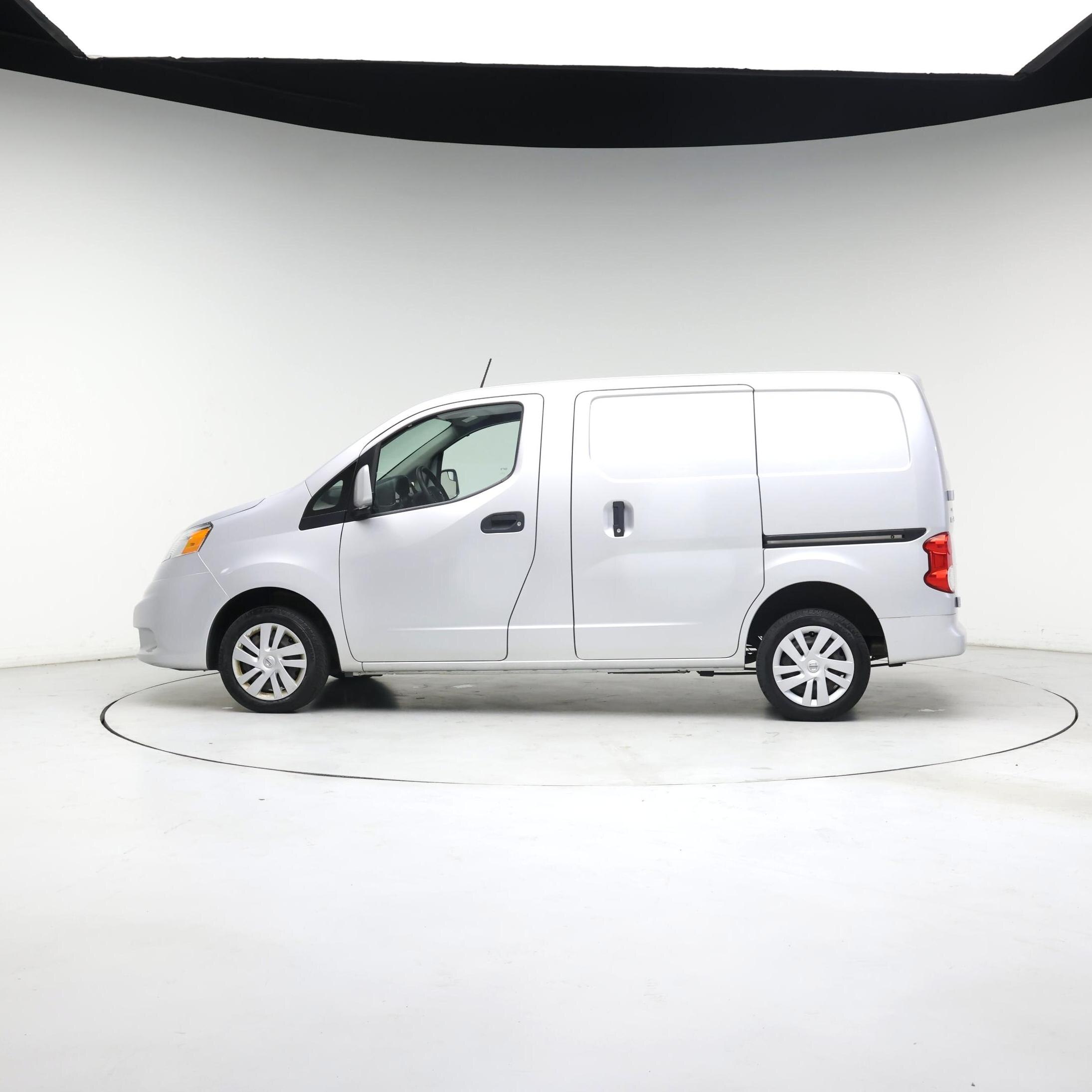 Thumbnail: 2020 Nissan NV200 - 3