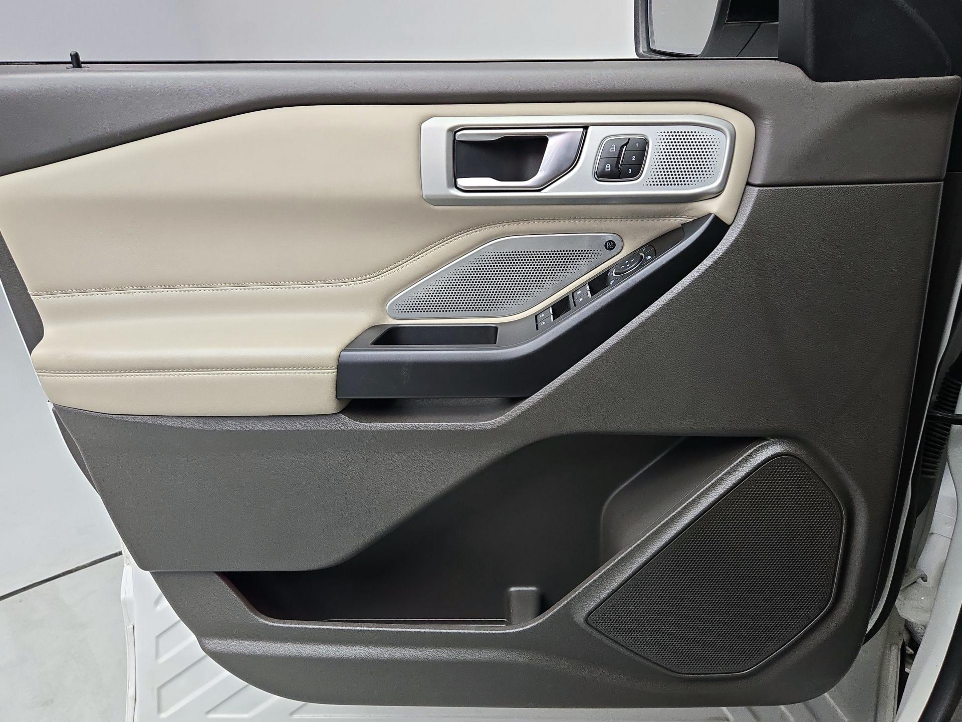 Thumbnail: 2020 Ford Explorer - 12