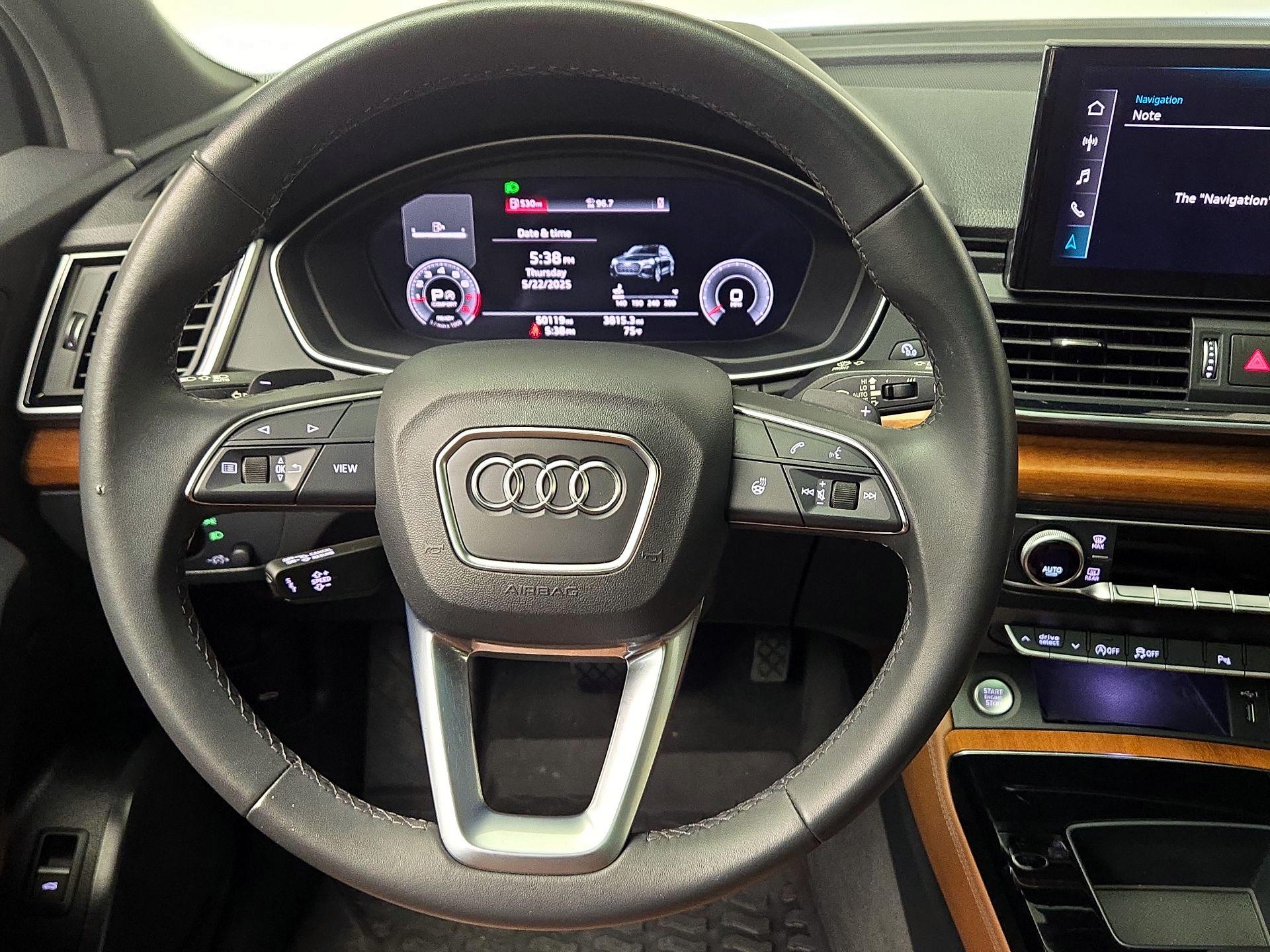 Thumbnail: 2022 Audi Q5 - 10