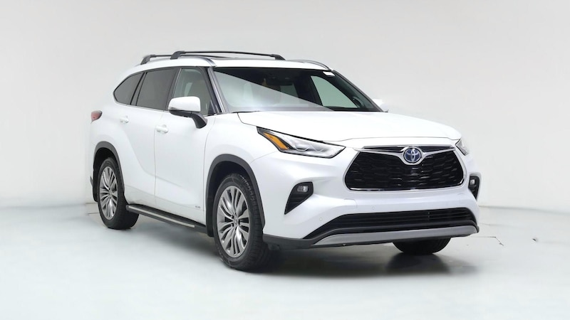 2022 Toyota Highlander Platinum Hero Image