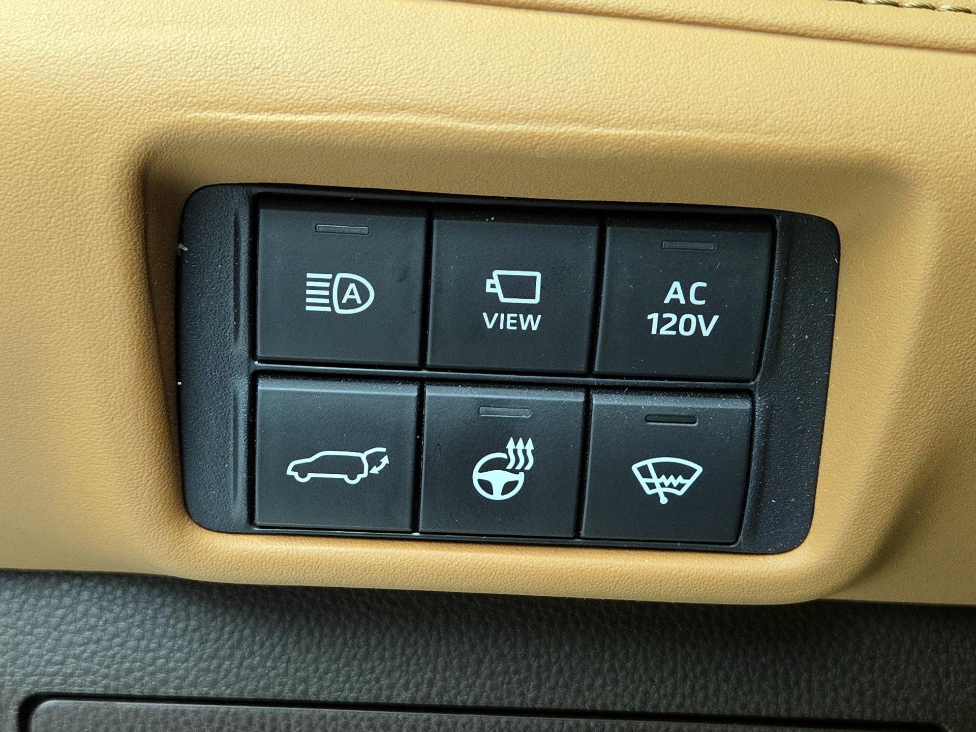 Thumbnail: 2022 Toyota Highlander - 13