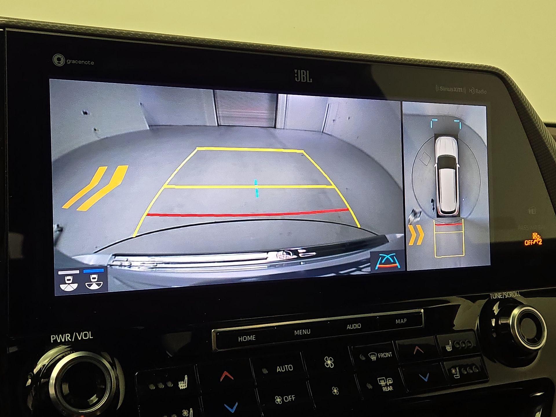 Thumbnail: 2022 Toyota Highlander - 15