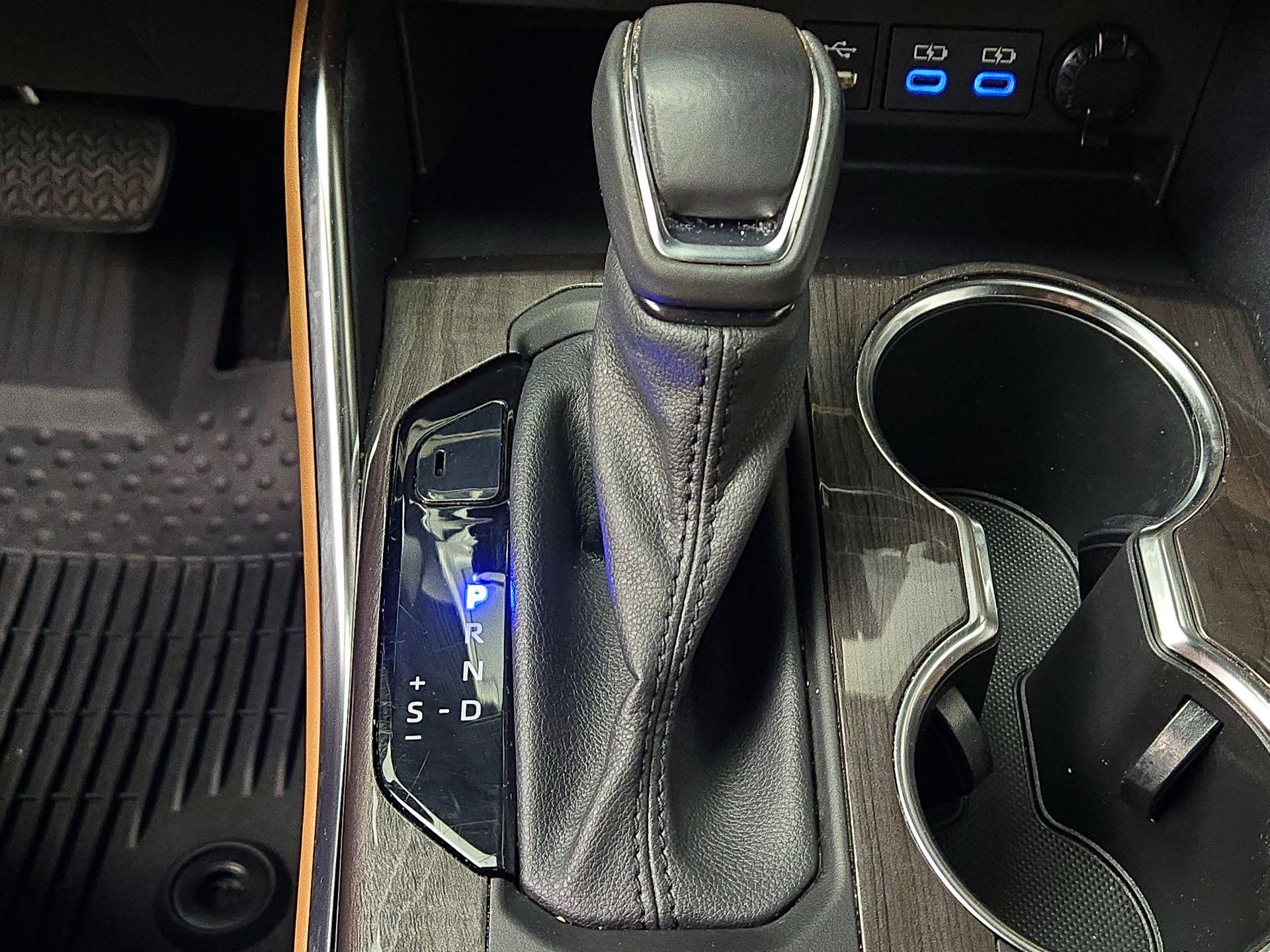 Thumbnail: 2022 Toyota Highlander - 18