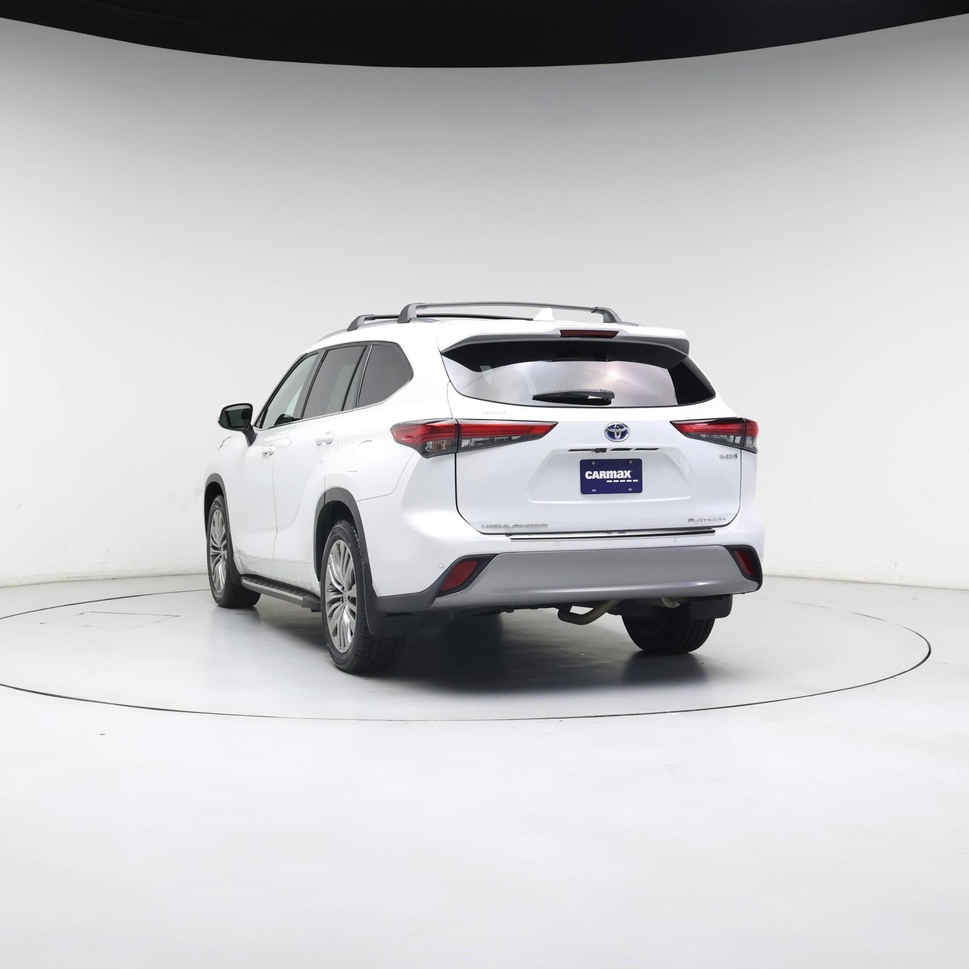 Thumbnail: 2022 Toyota Highlander - 2