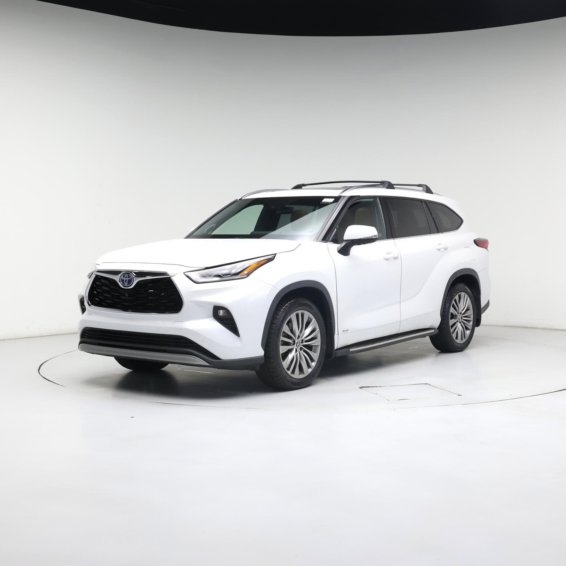Thumbnail: 2022 Toyota Highlander - 4