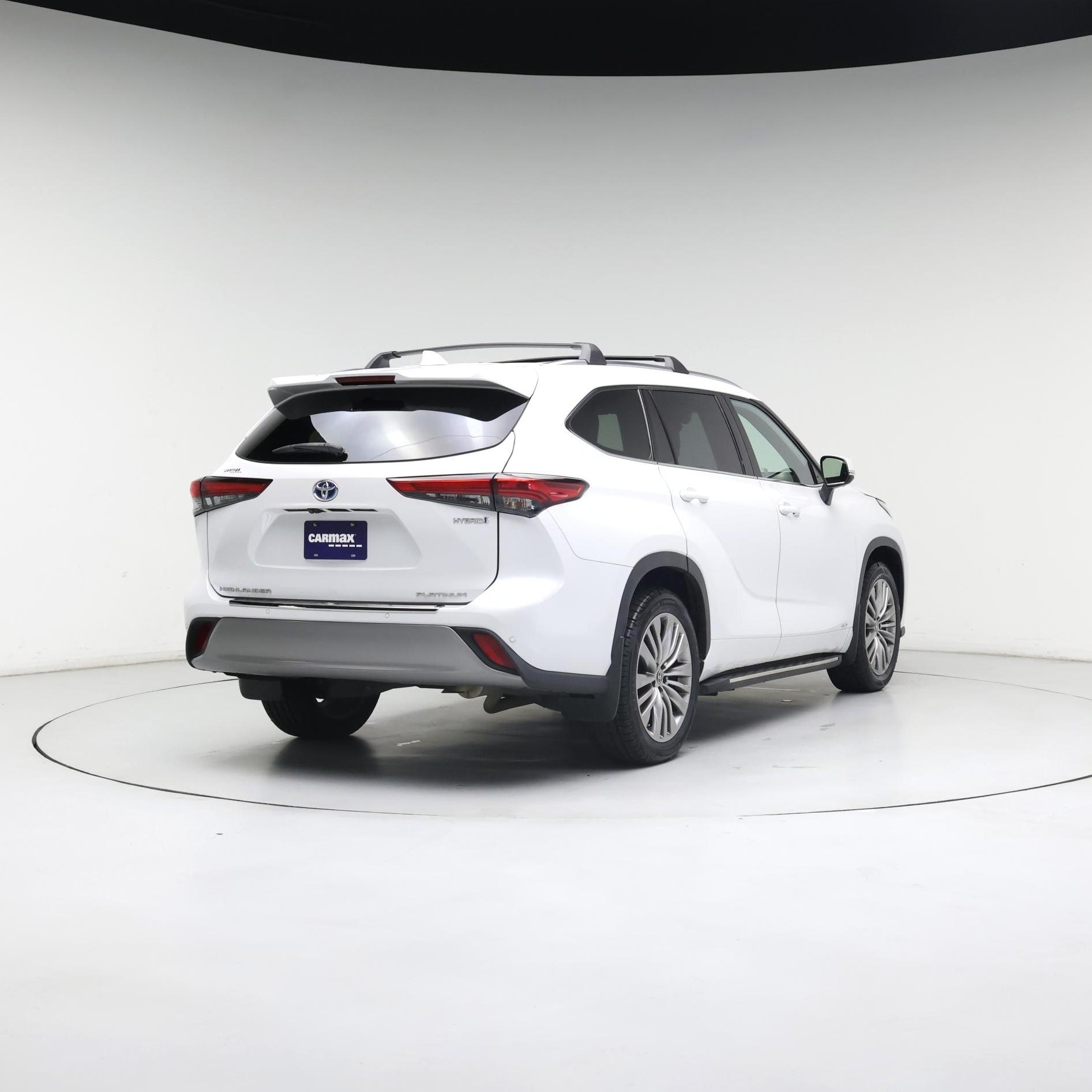 Thumbnail: 2022 Toyota Highlander - 8