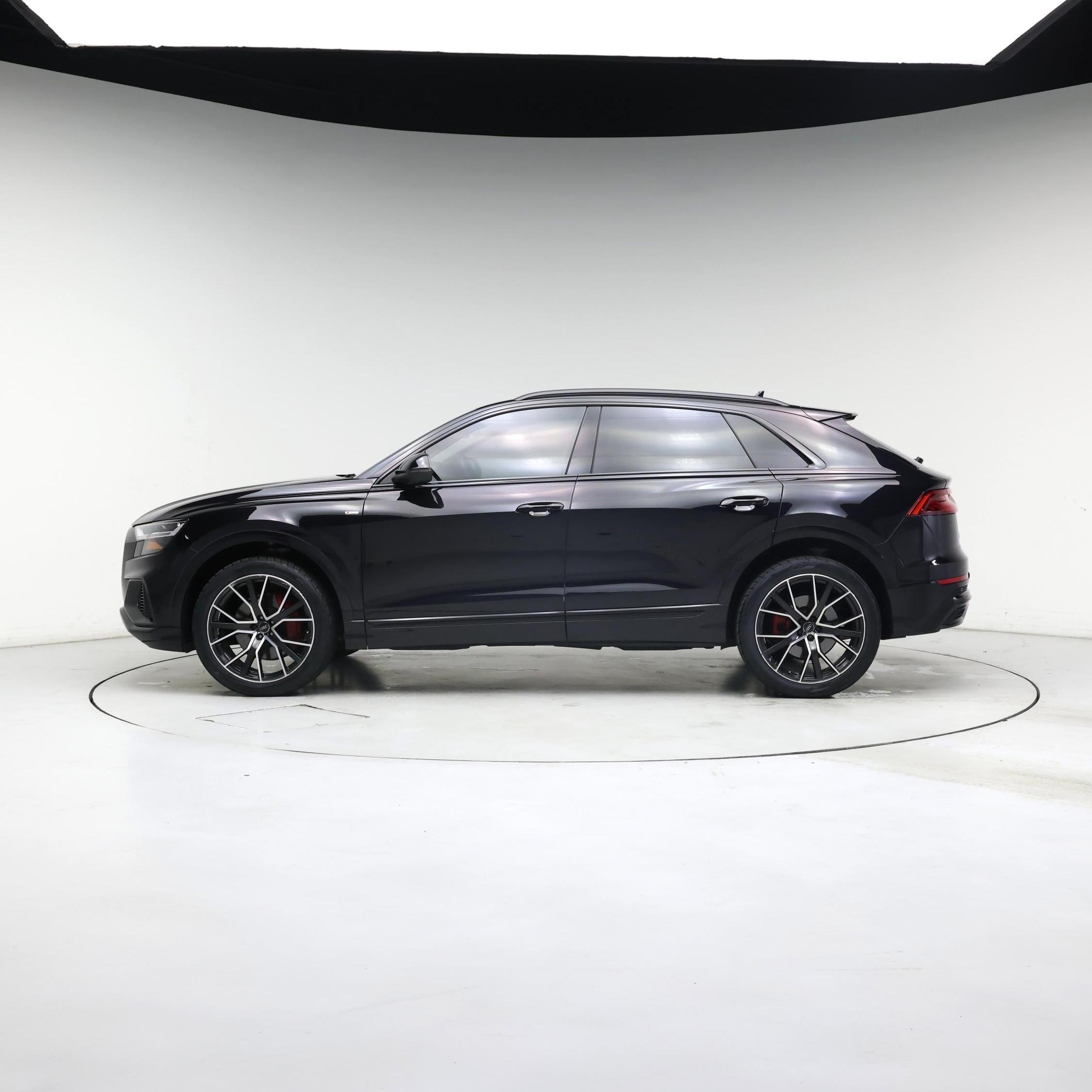 Thumbnail: 2020 Audi Q8 - 3