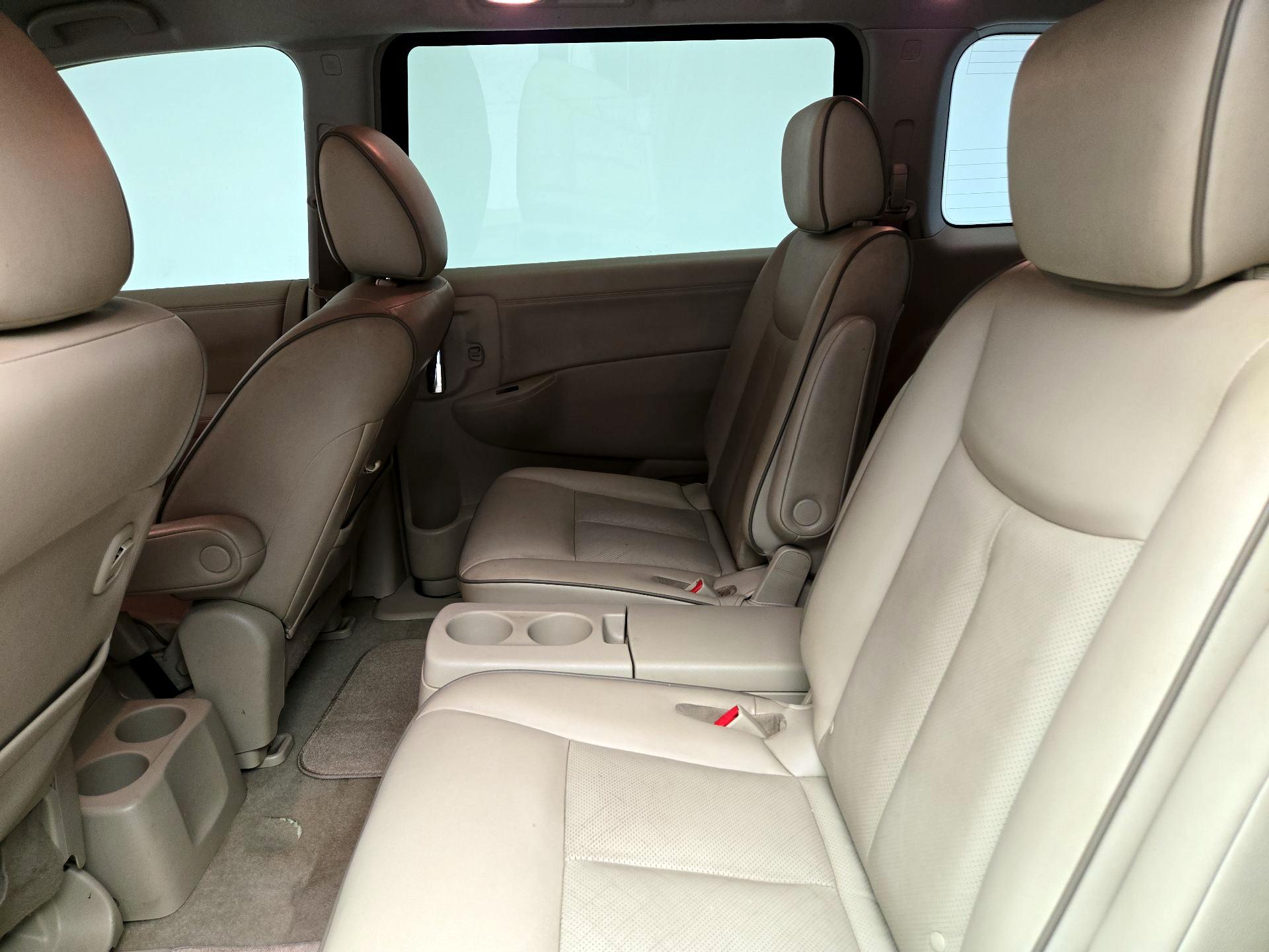 Thumbnail: 2015 Nissan Quest - 19