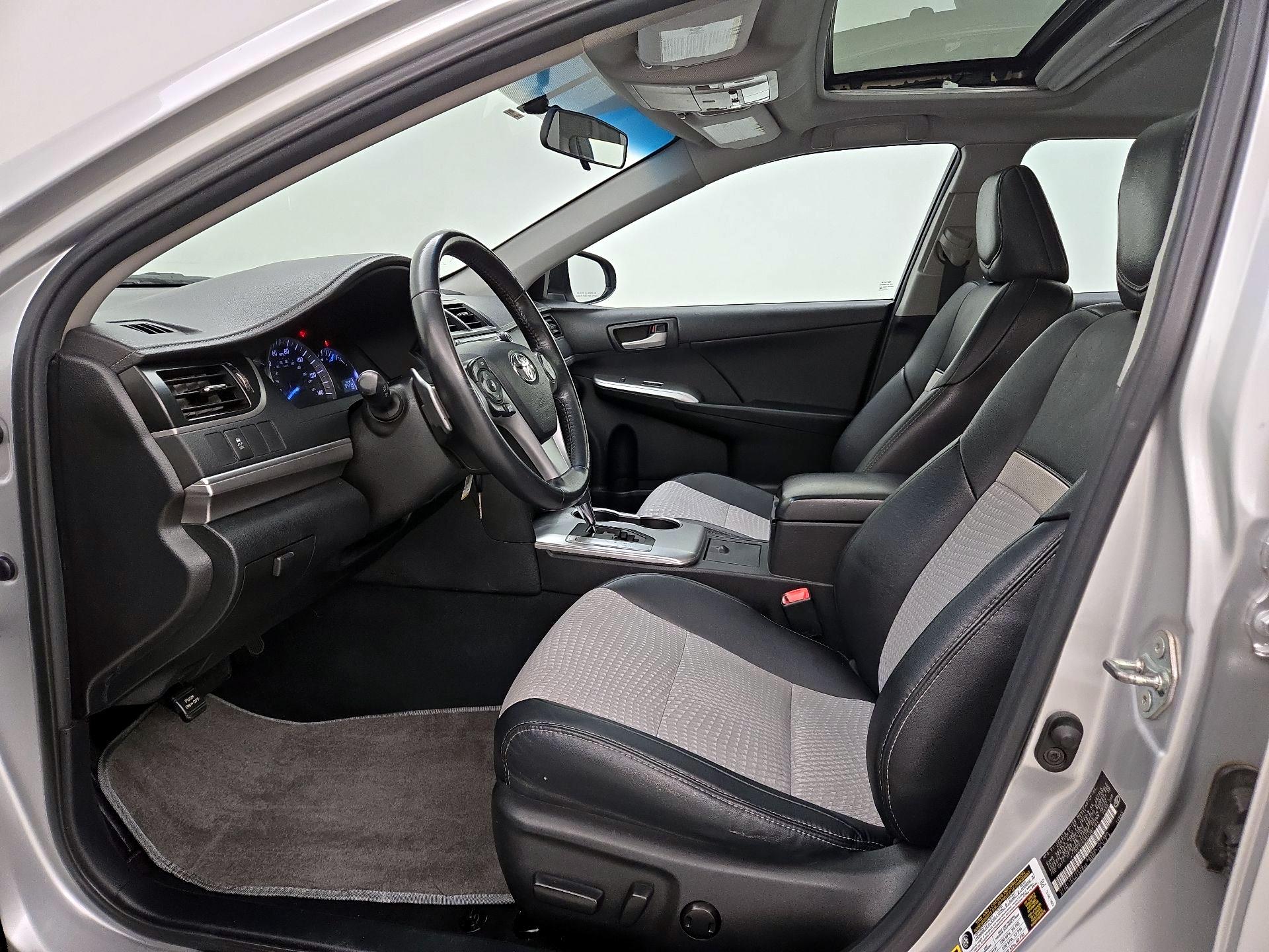 Thumbnail: 2014 Toyota Camry - 11