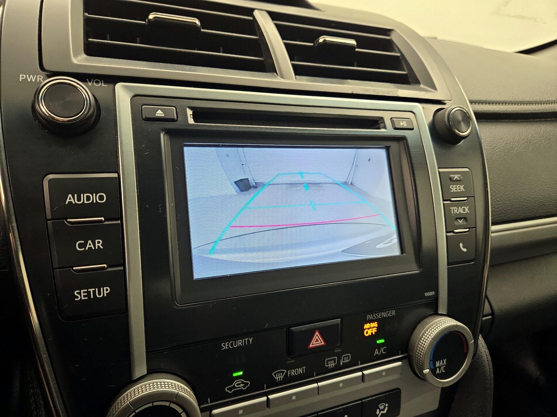 Thumbnail: 2014 Toyota Camry - 14