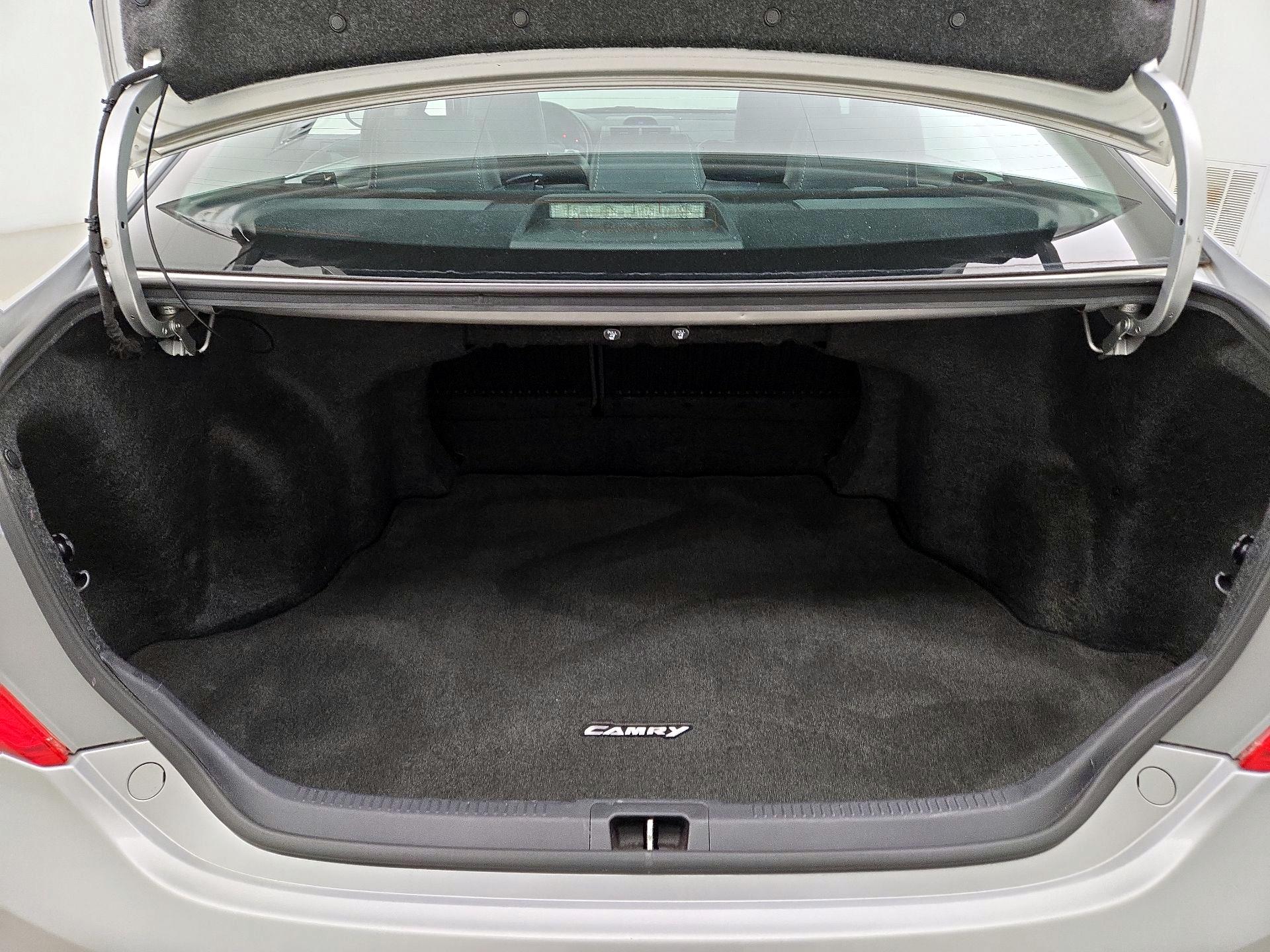 Thumbnail: 2014 Toyota Camry - 20