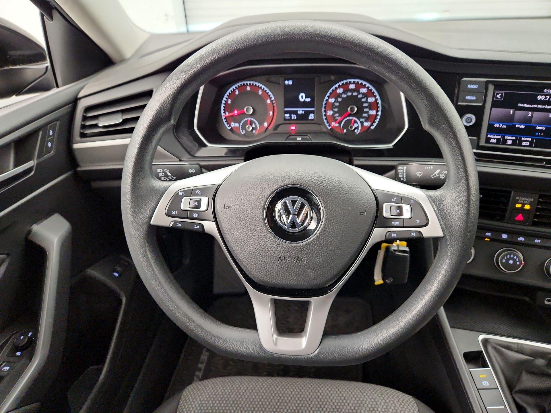 Thumbnail: 2019 Volkswagen Jetta - 10