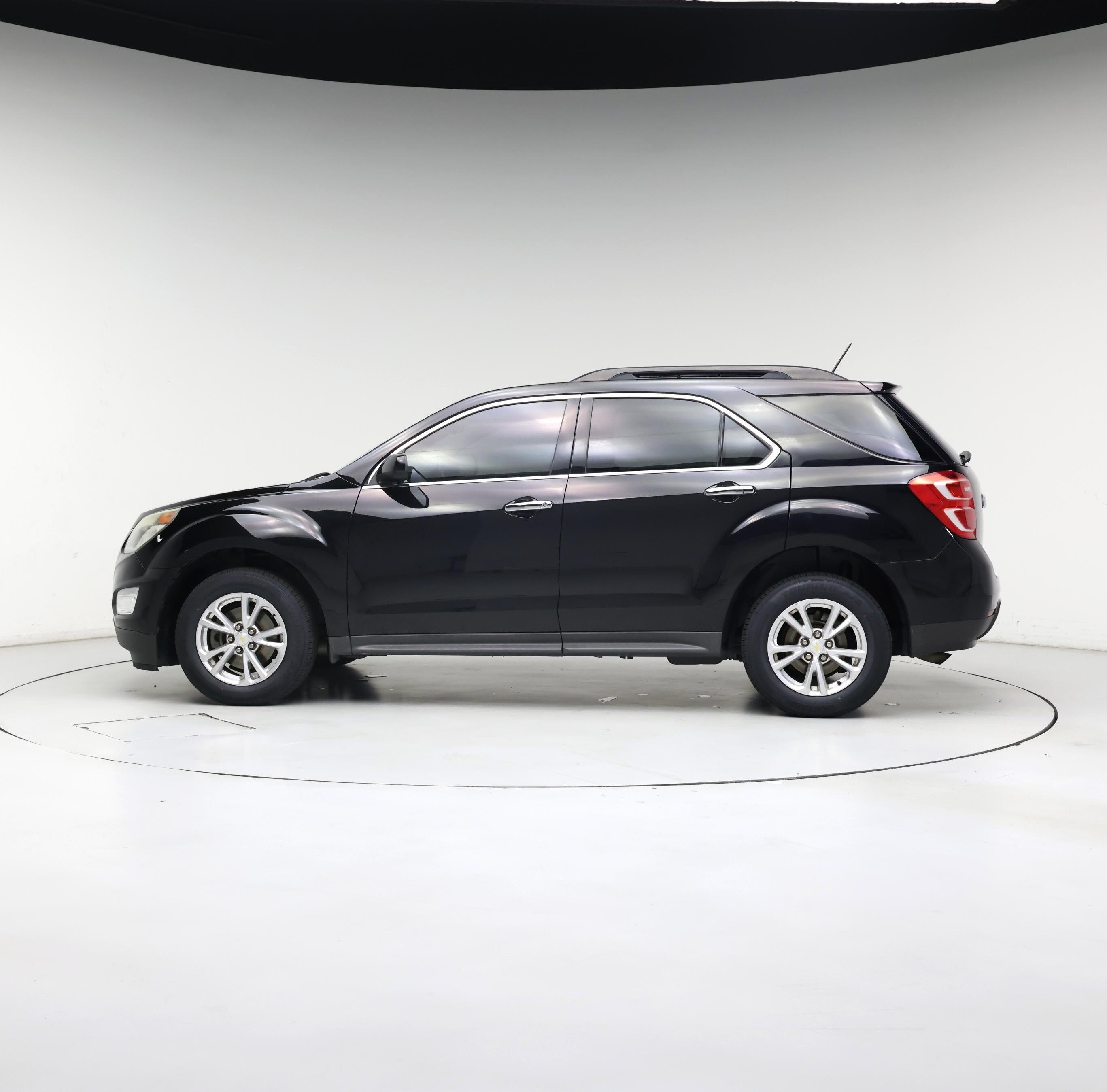 Thumbnail: 2017 Chevrolet Equinox - 3