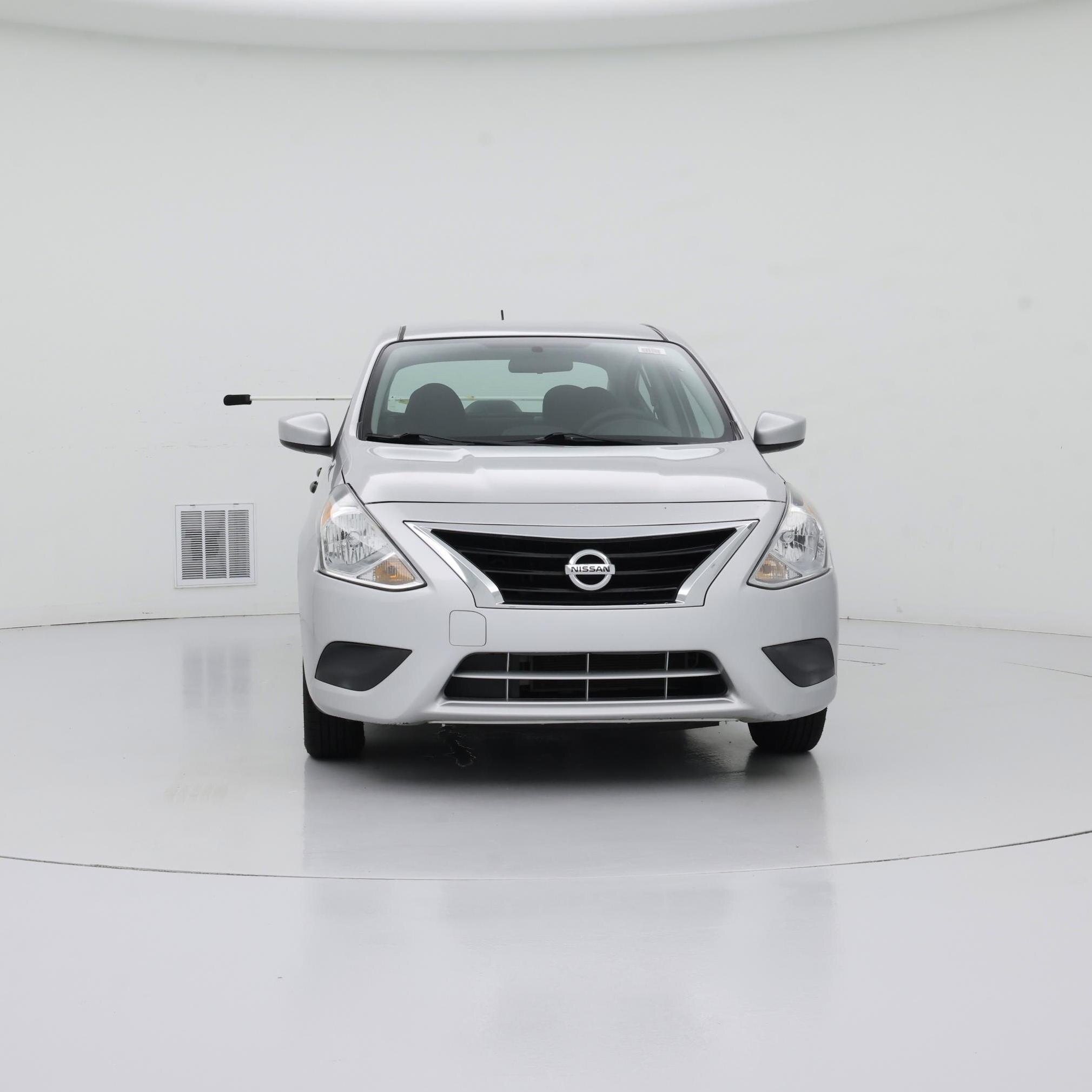 Thumbnail: 2017 Nissan Versa - 5