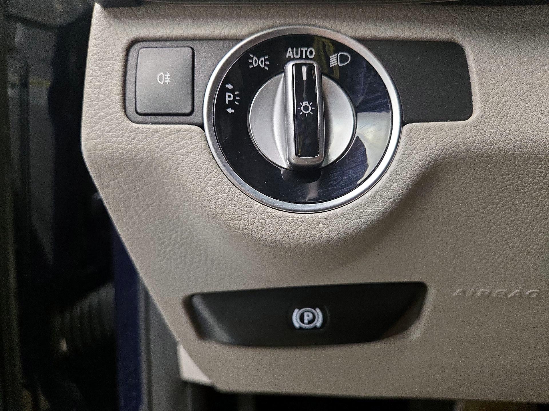 Thumbnail: 2014 Mercedes-Benz GLK - 13