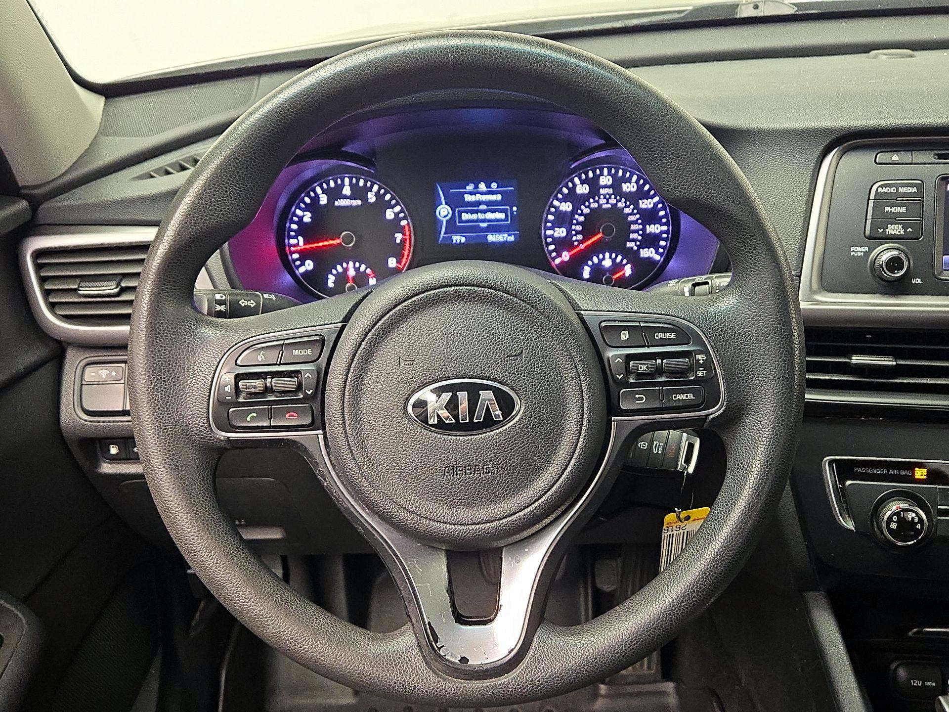 Thumbnail: 2016 Kia Optima - 10